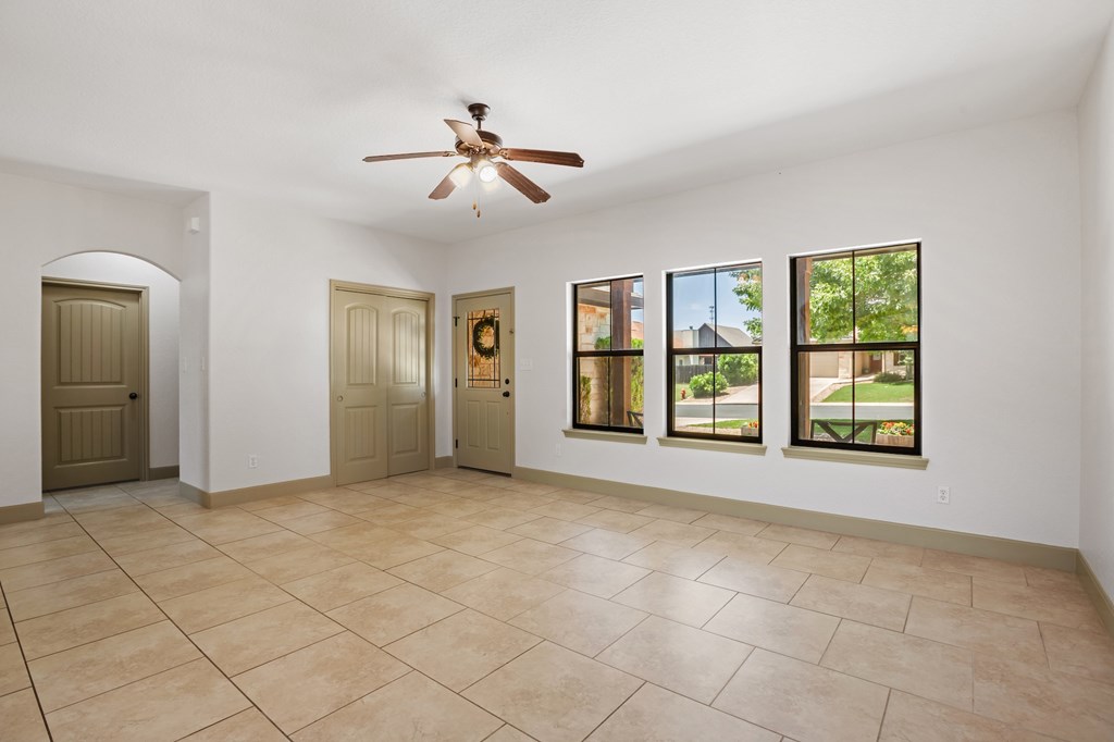 711 Englemann Oak Dr