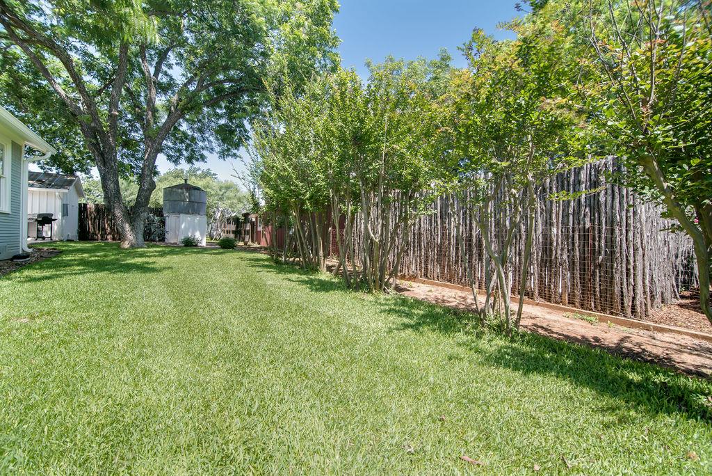 638 Post Oak Rd