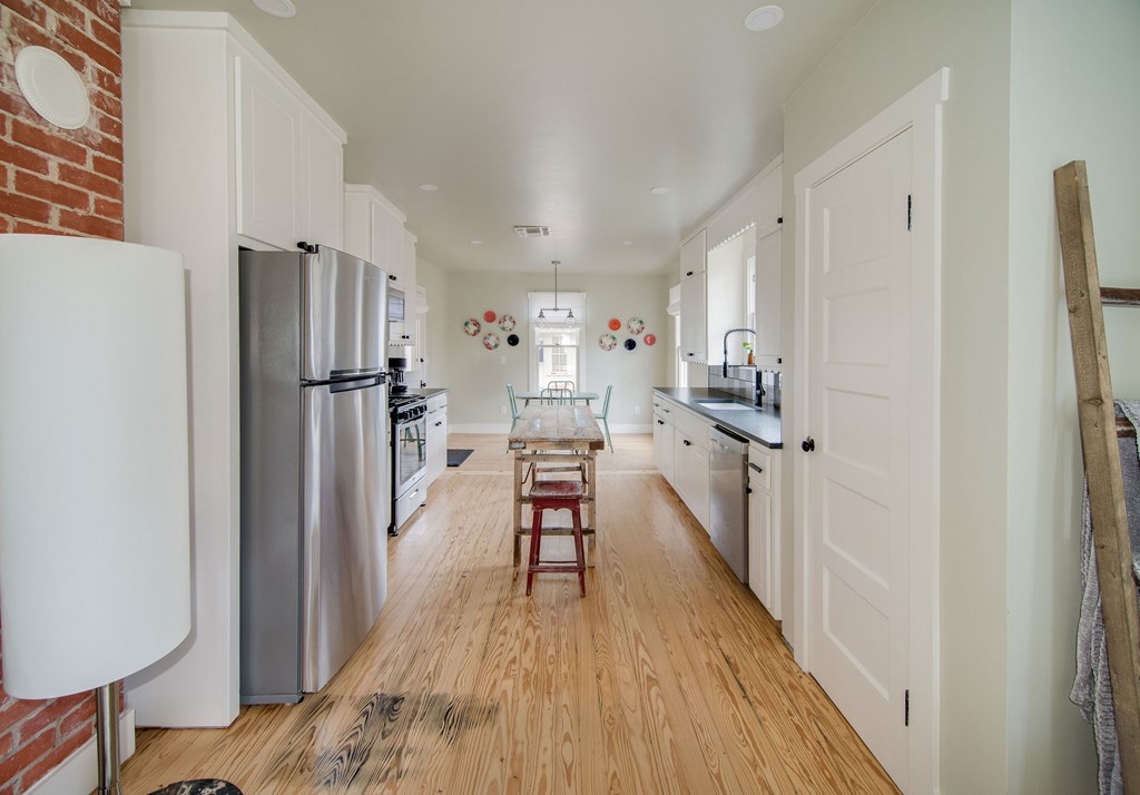 638 Post Oak Rd