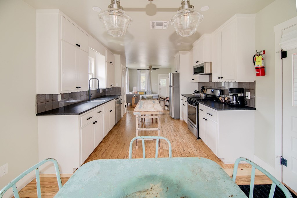 638 Post Oak Rd