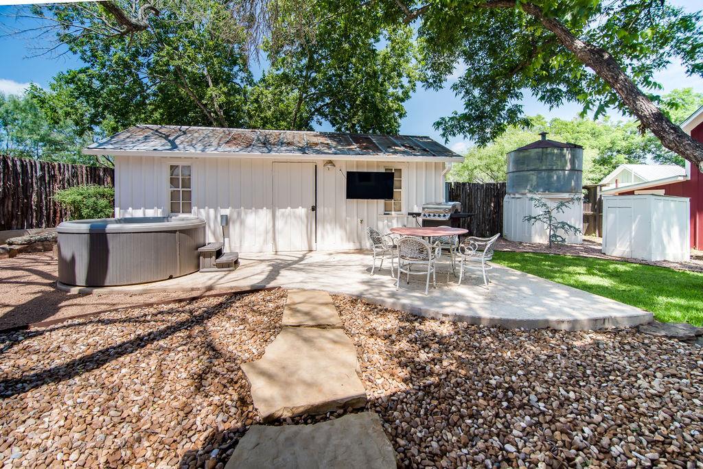 638 Post Oak Rd