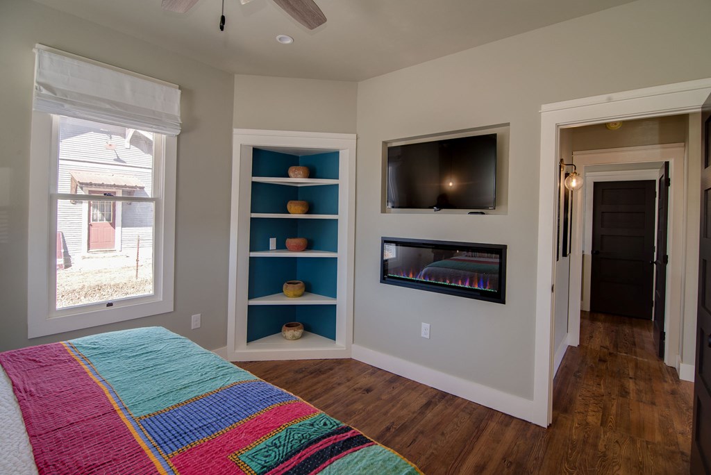 320 W Orchard St