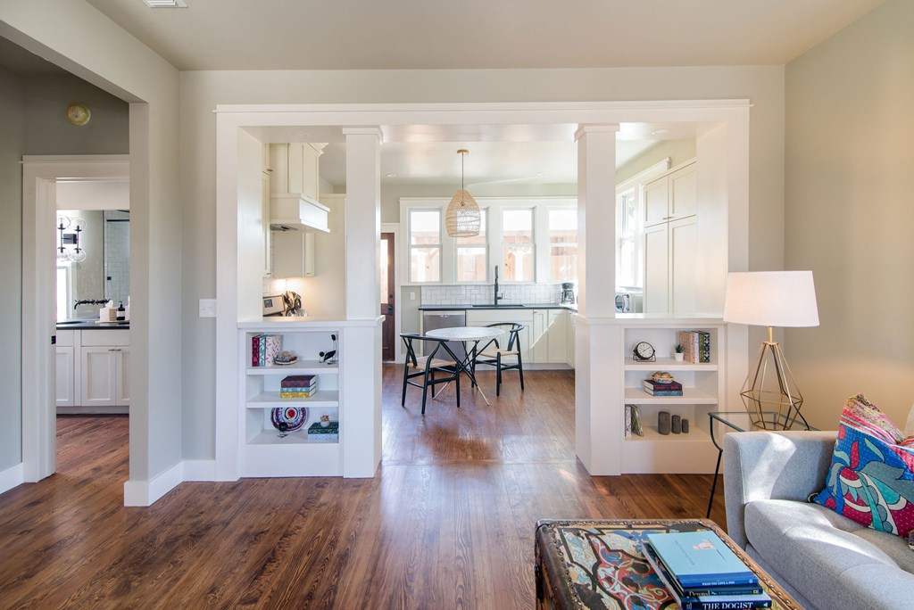 320 W Orchard St