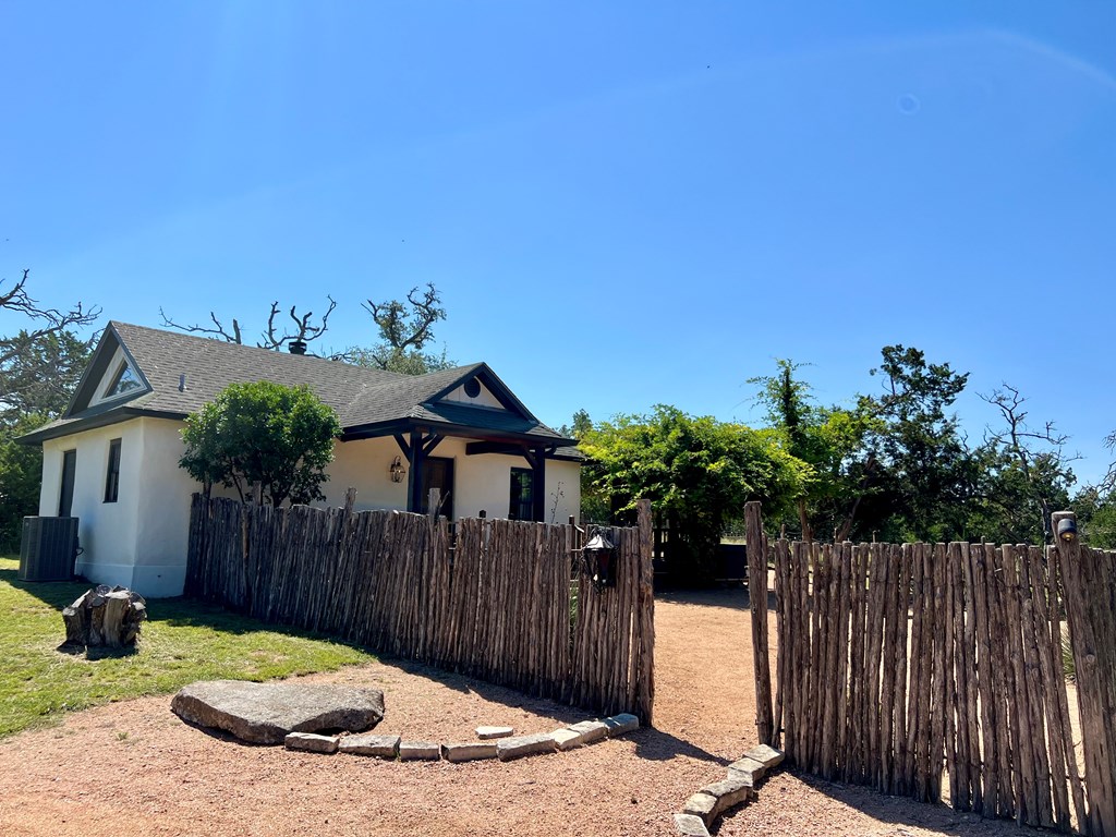 503 Rocky Creek Rd