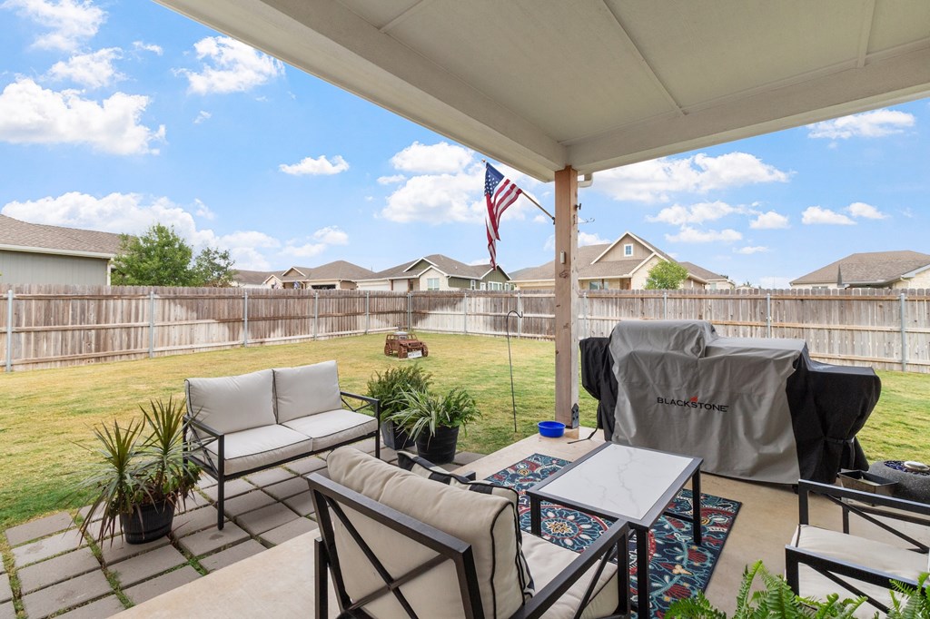 802 Gray Oak Ct