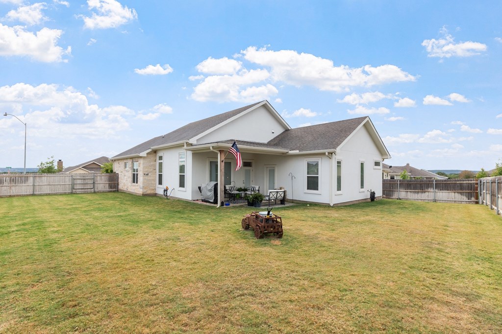 802 Gray Oak Ct