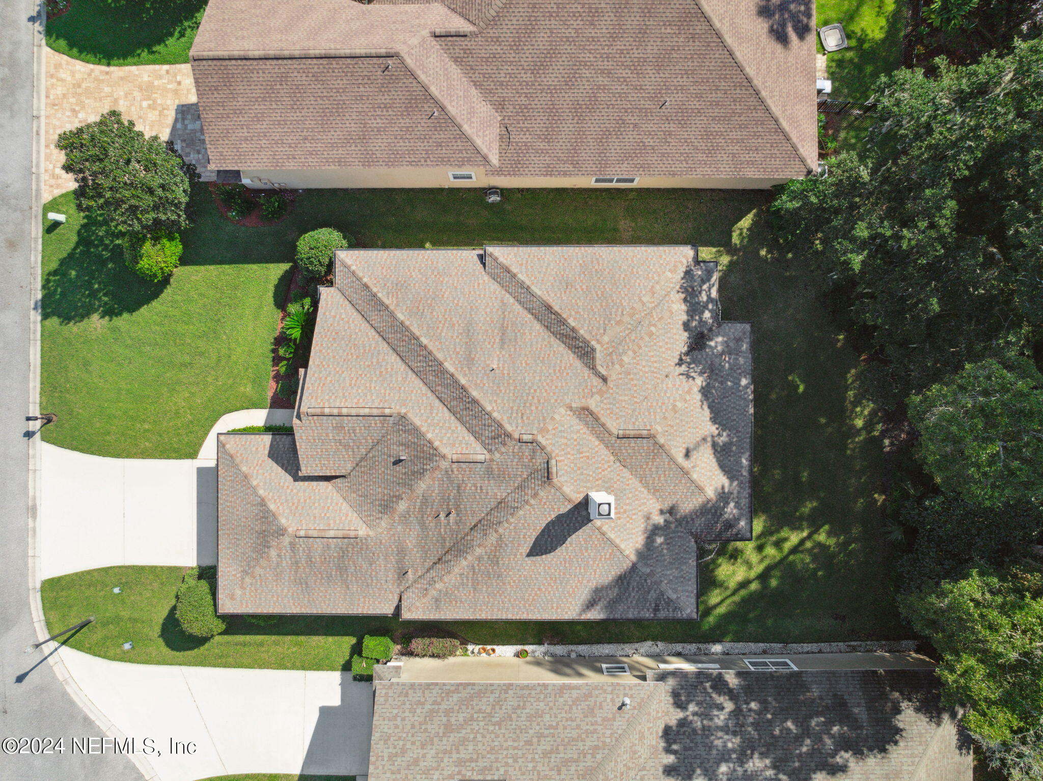 921 W GRIST MILL Court