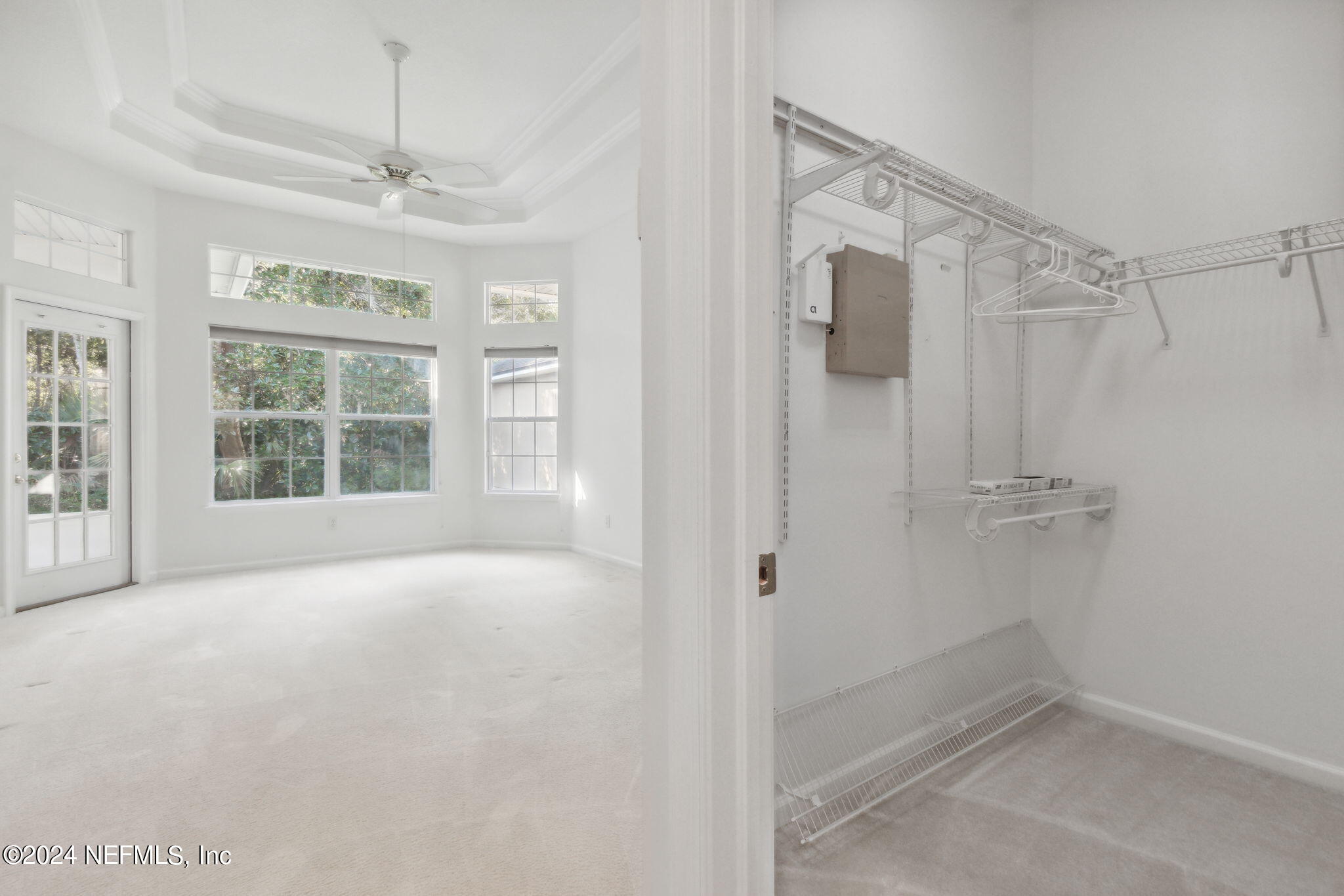 921 W GRIST MILL Court