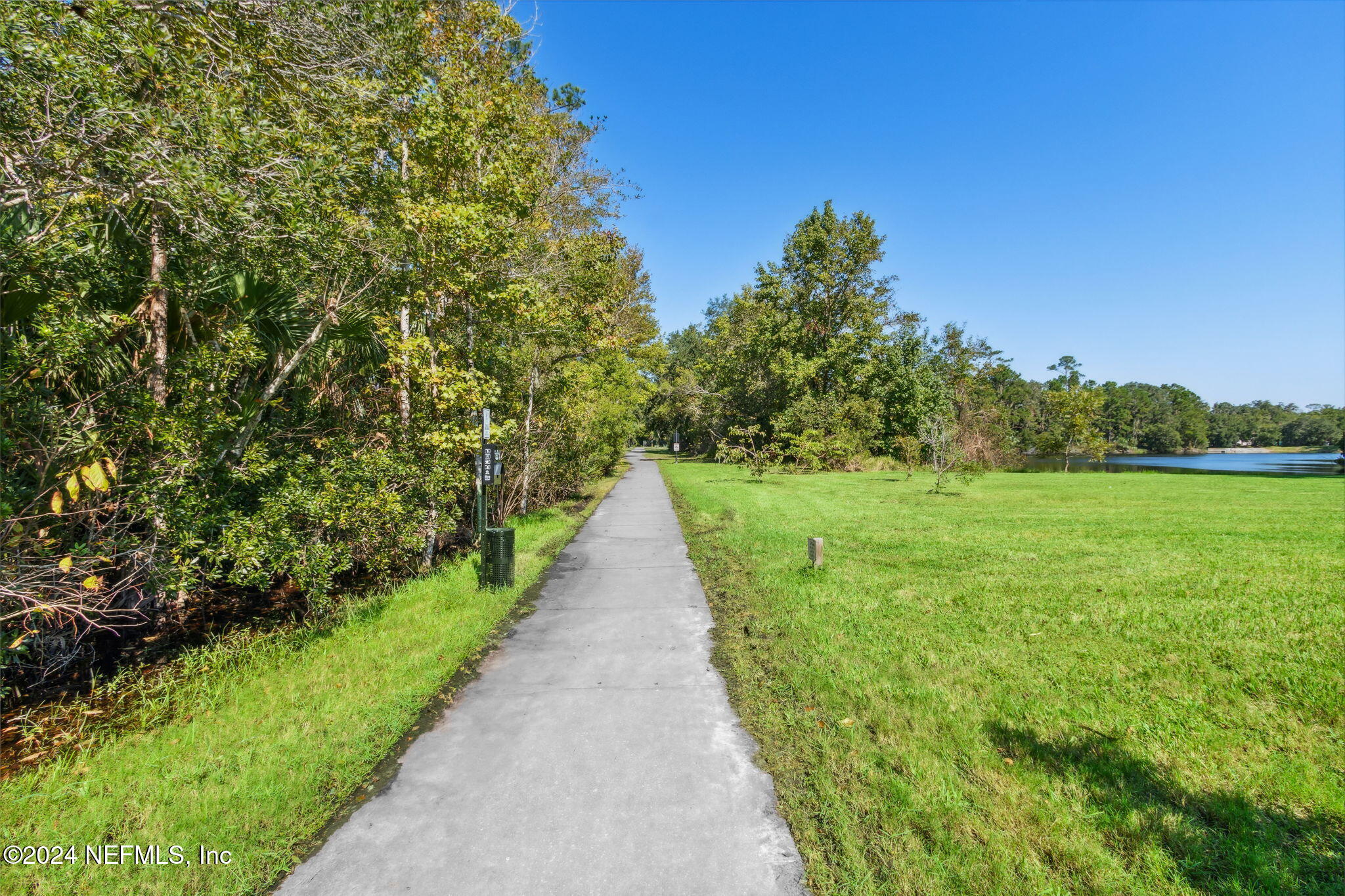921 W GRIST MILL Court