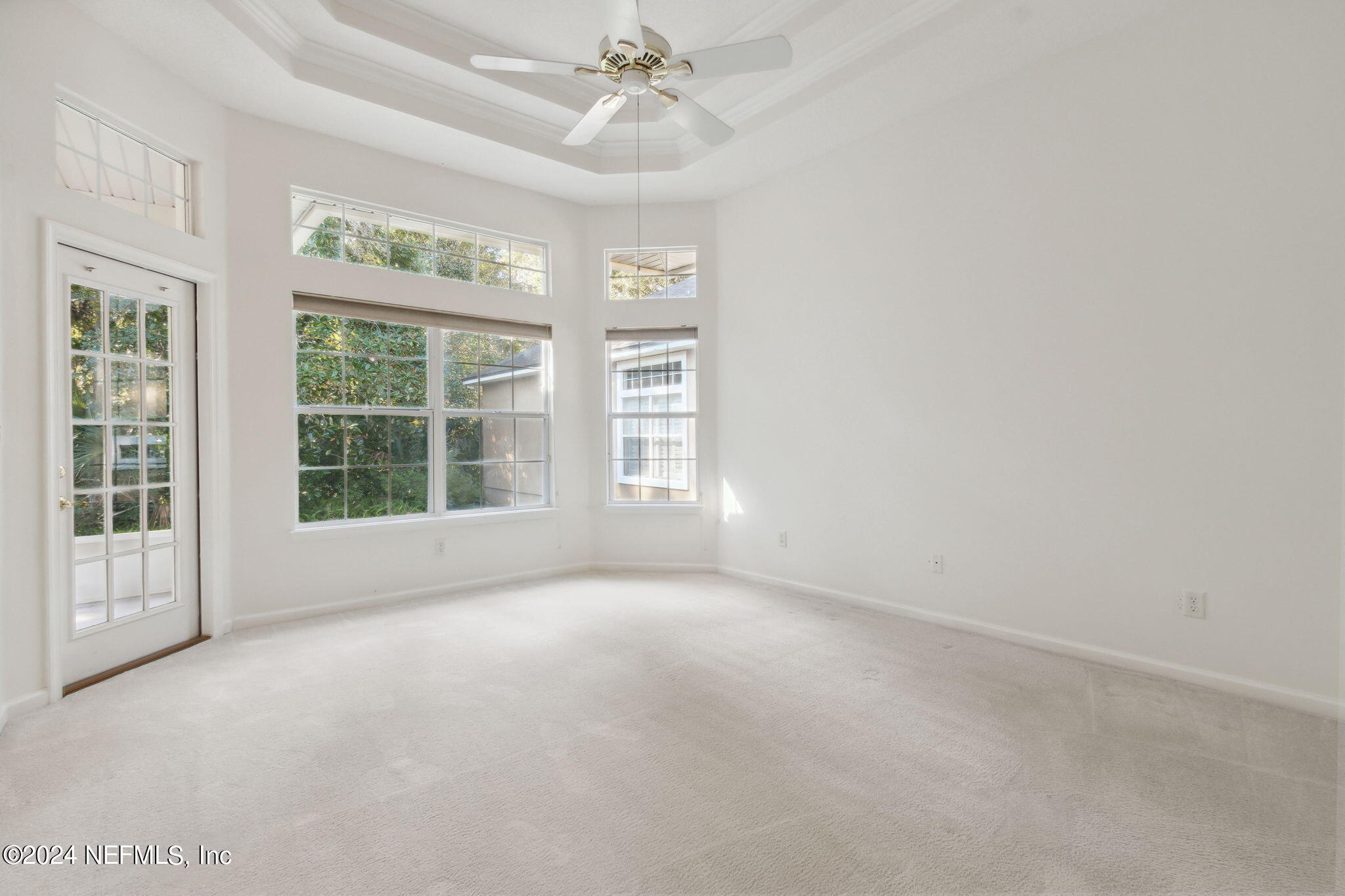921 W GRIST MILL Court