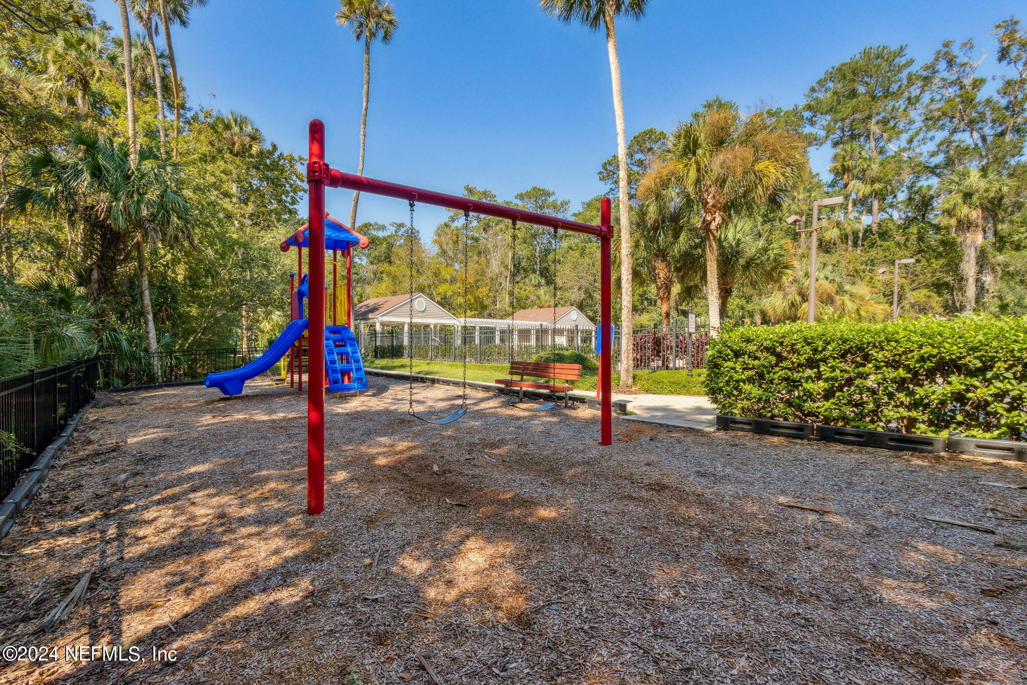 921 W GRIST MILL Court