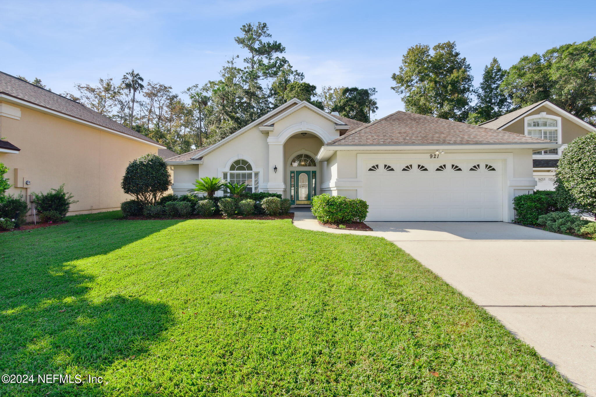 921 W GRIST MILL Court