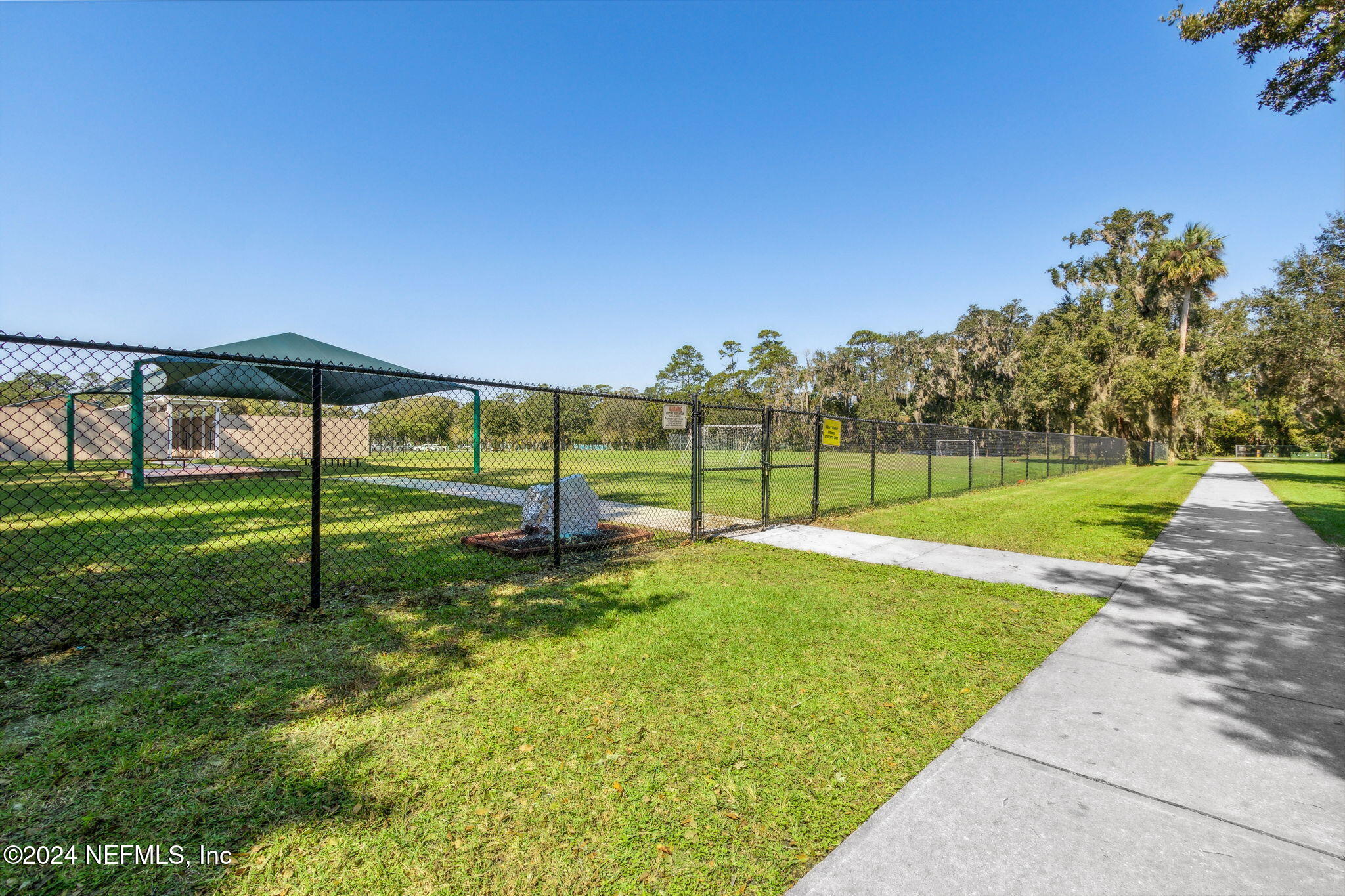 921 W GRIST MILL Court