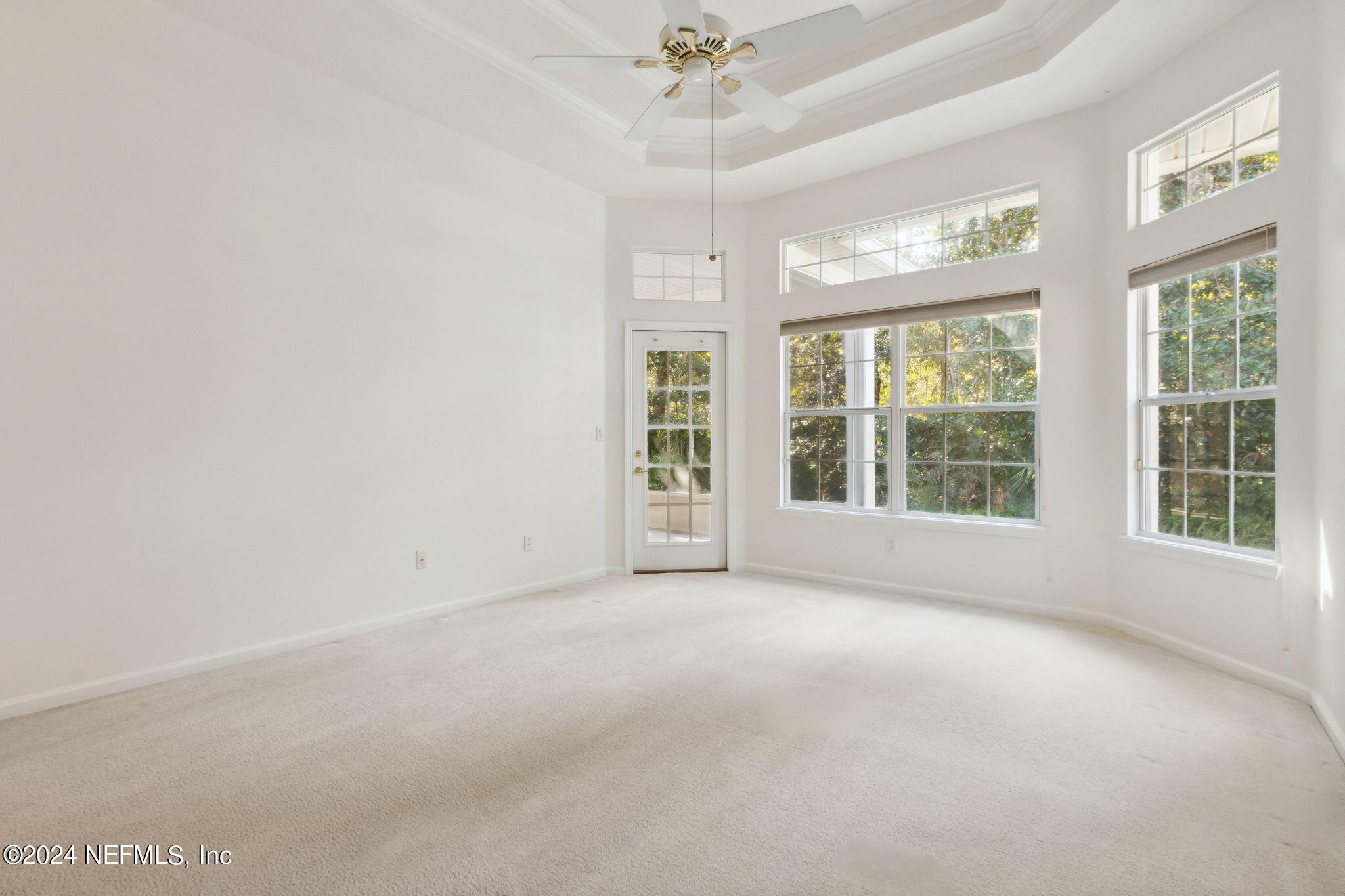 921 W GRIST MILL Court