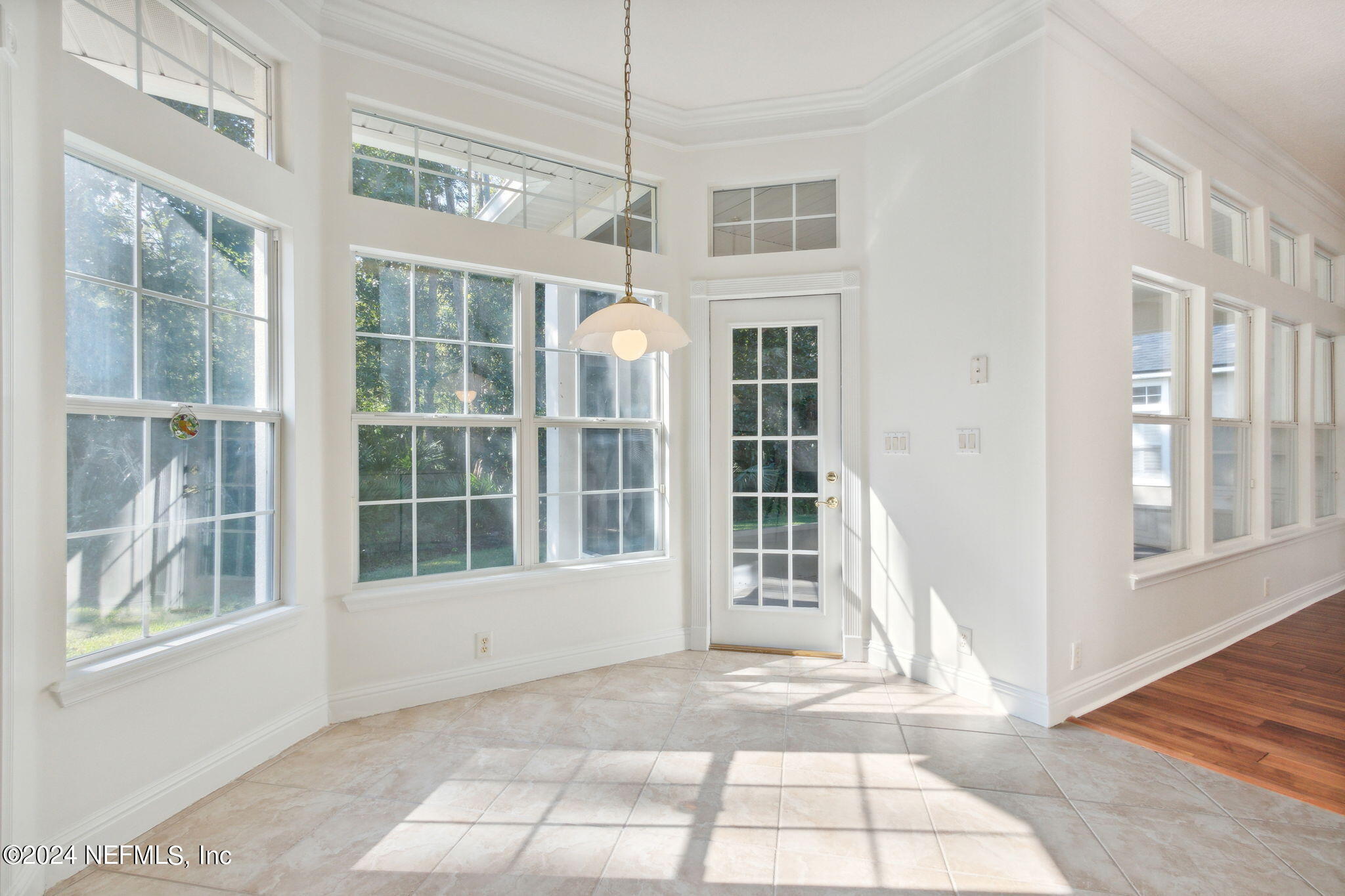 921 W GRIST MILL Court