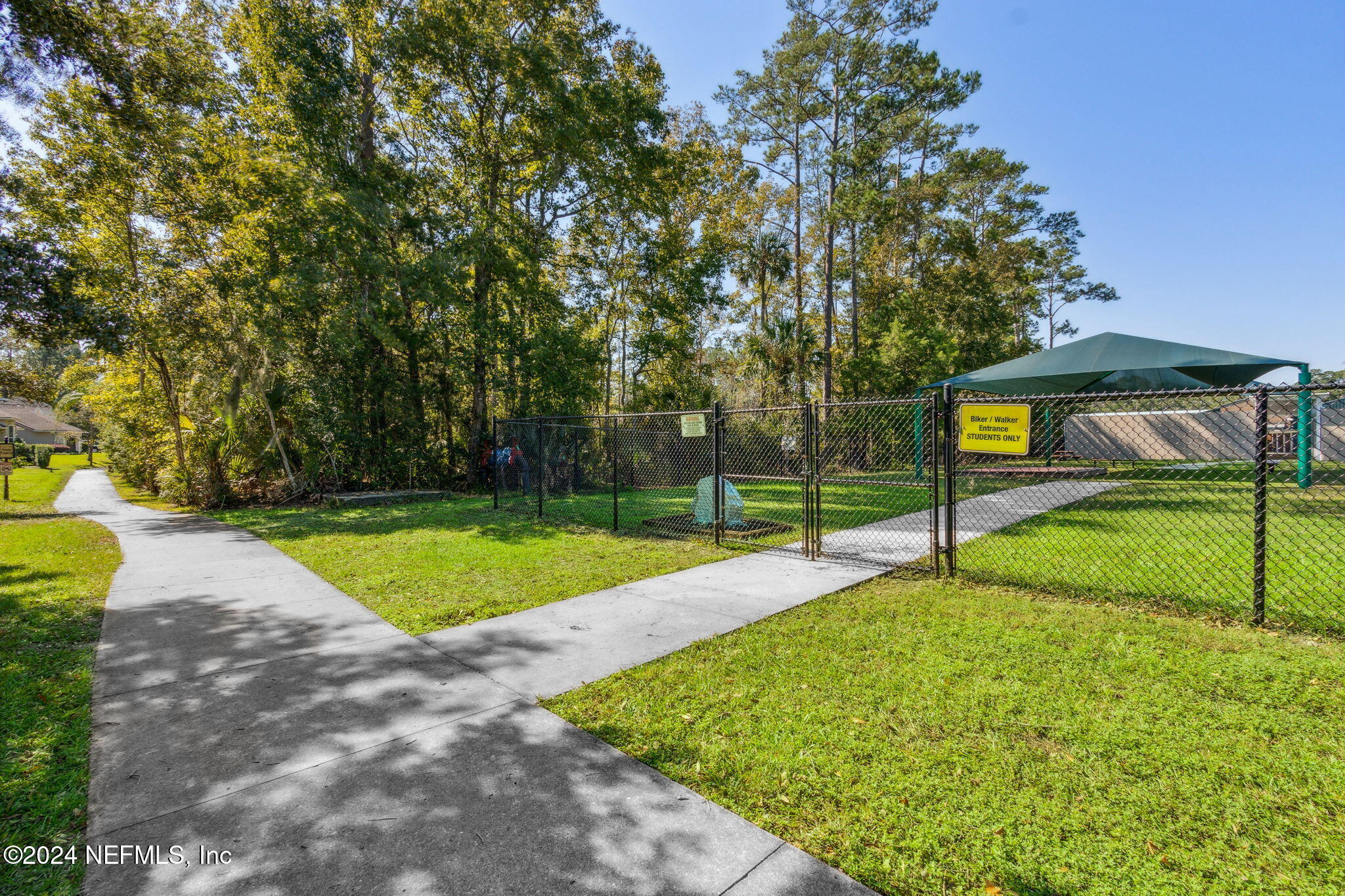 921 W GRIST MILL Court
