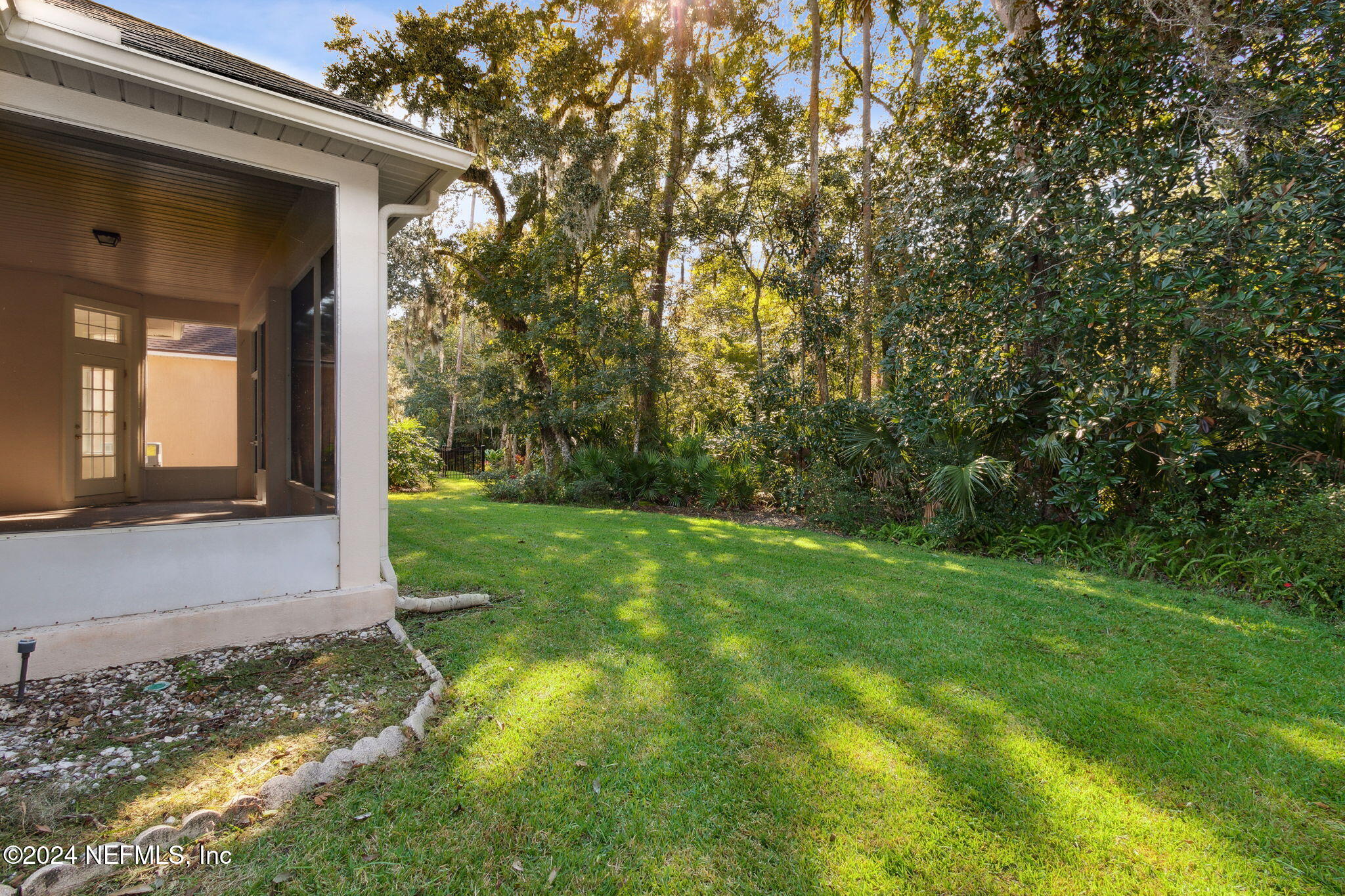 921 W GRIST MILL Court