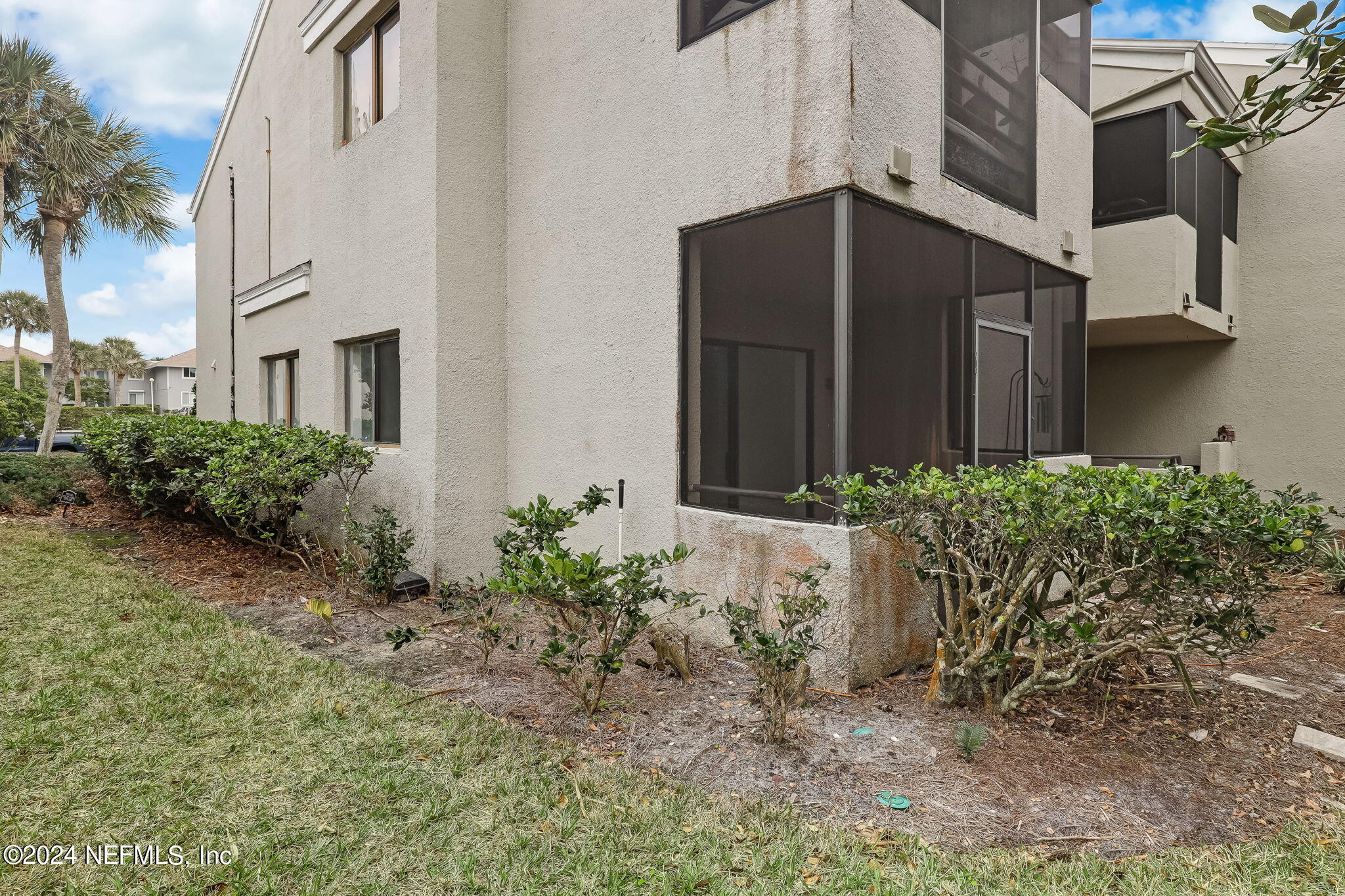 660 SUMMER Place