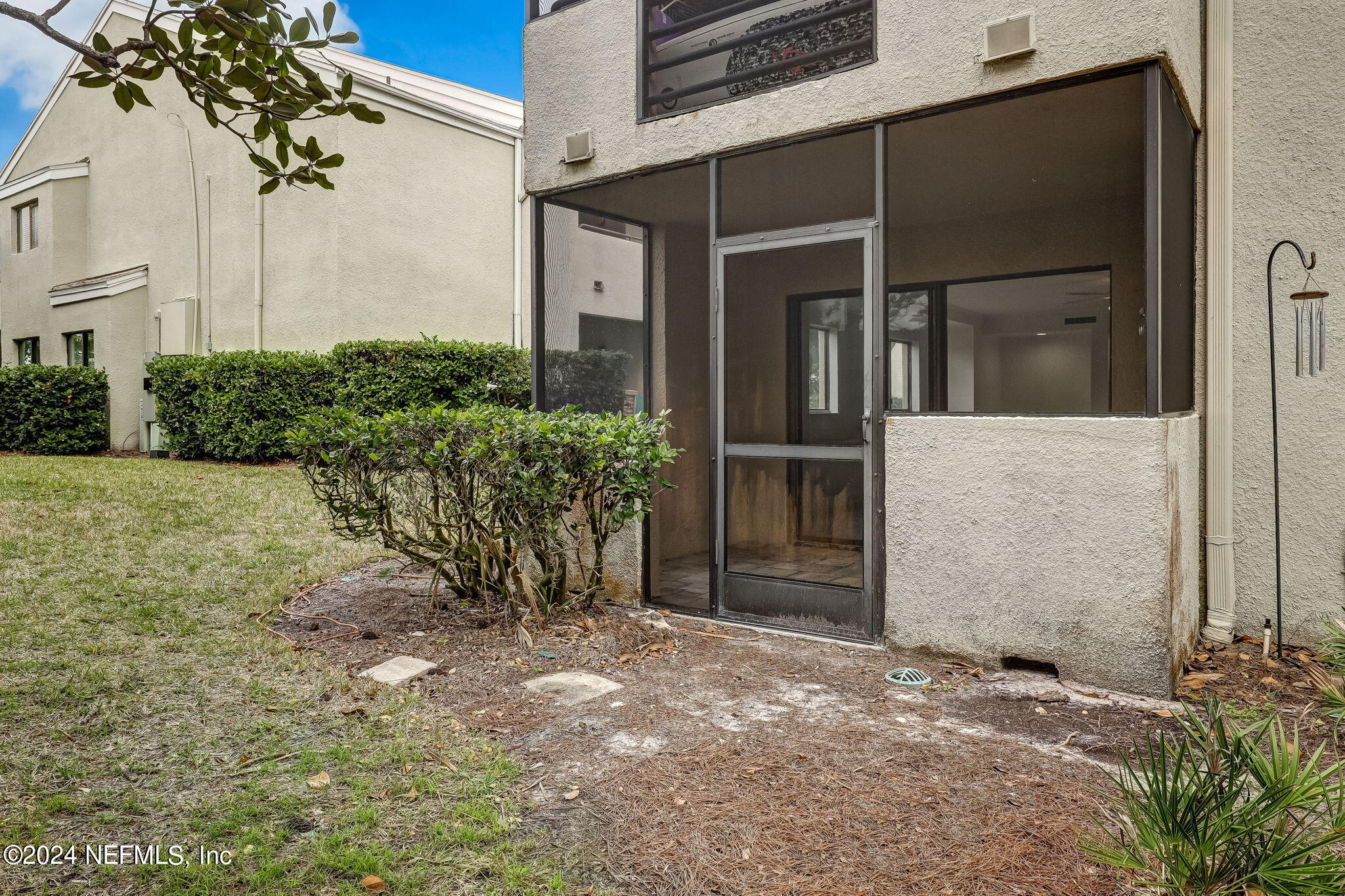 660 SUMMER Place
