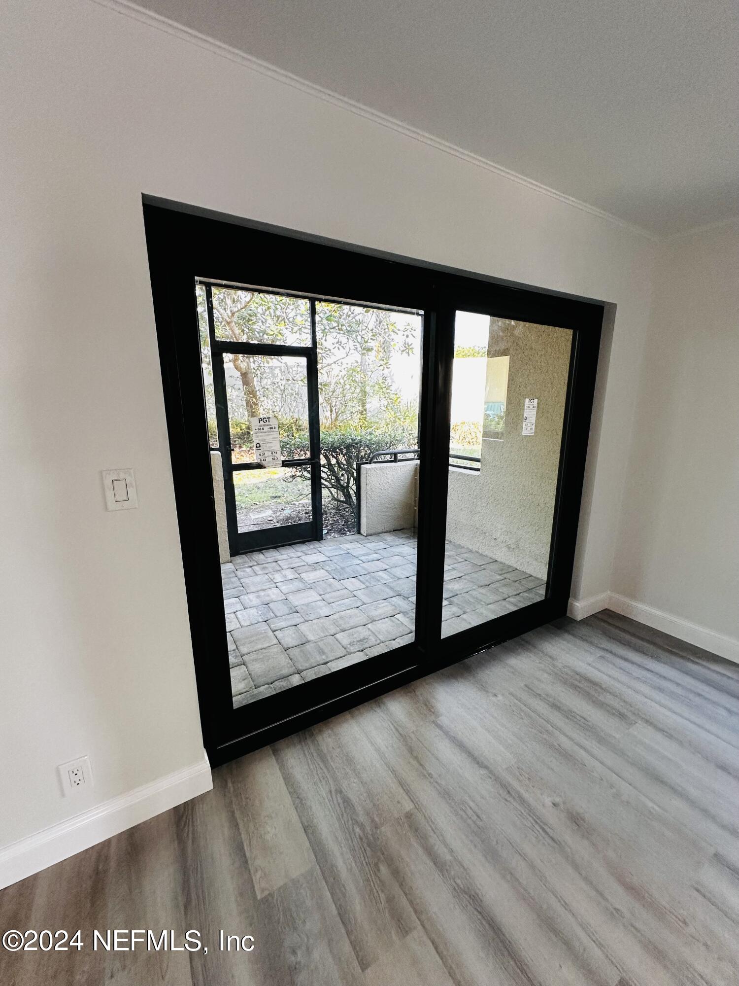 660 SUMMER Place