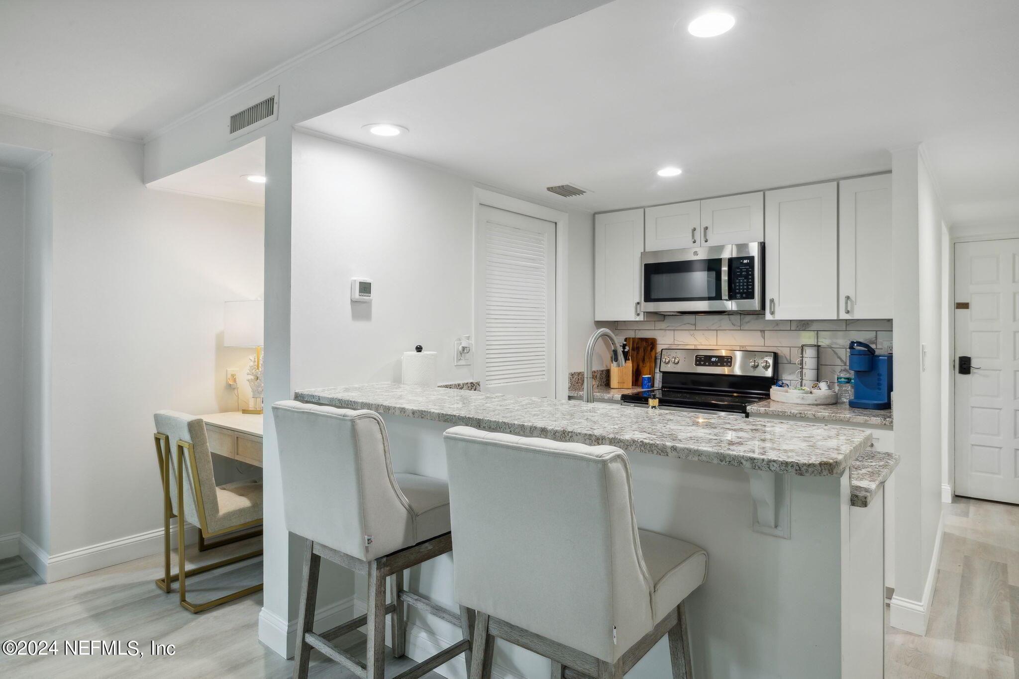 660 SUMMER Place
