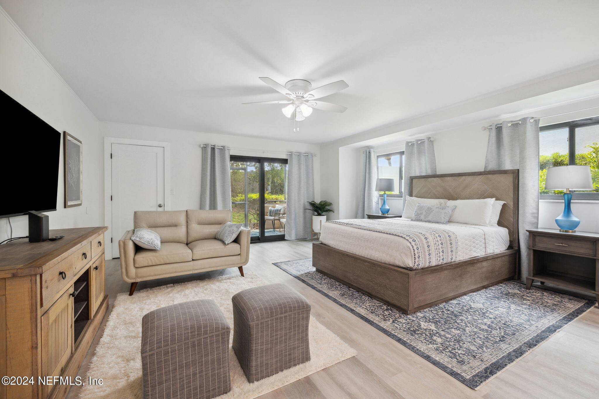 660 SUMMER Place