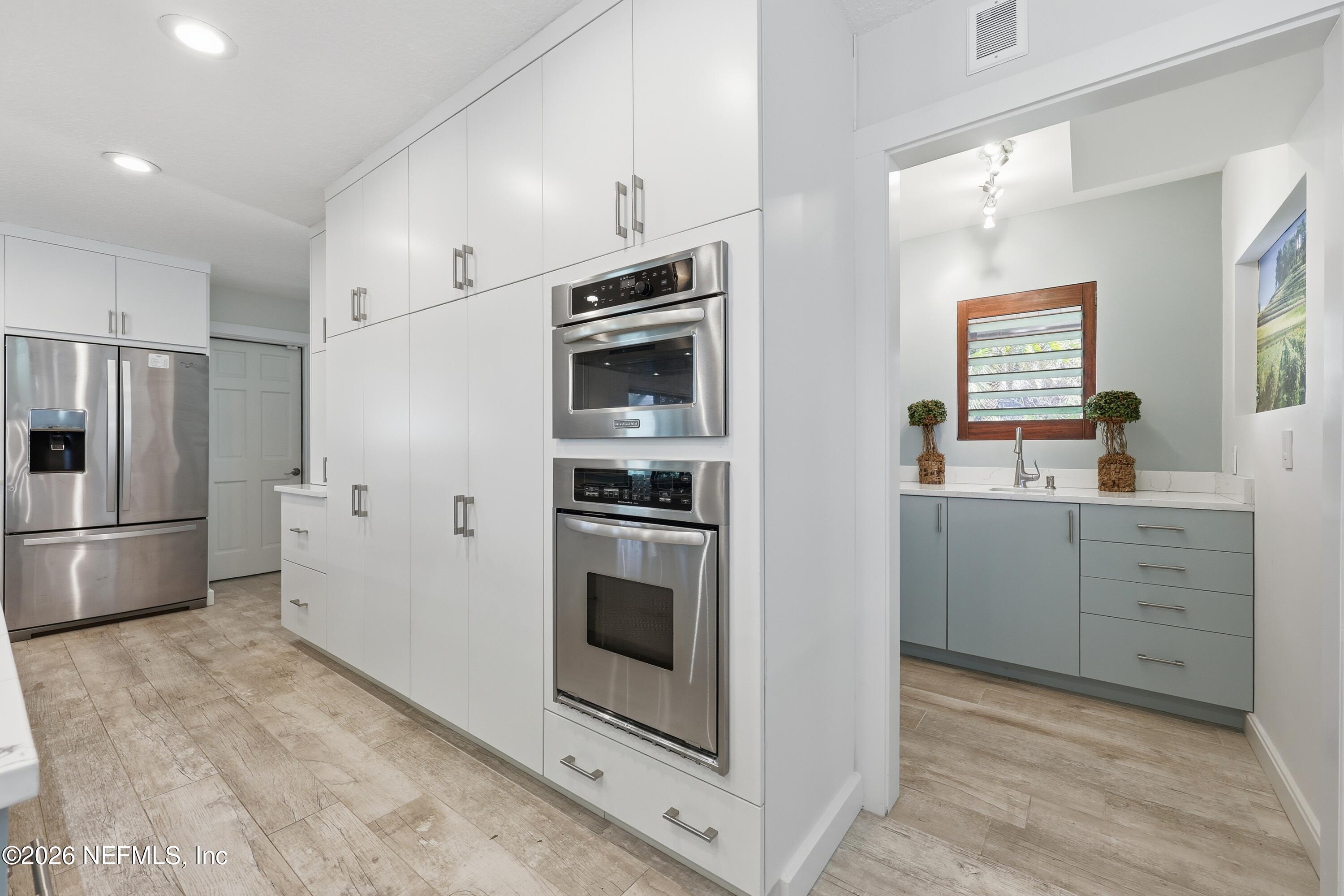 3255 OLD BARN RD Road W