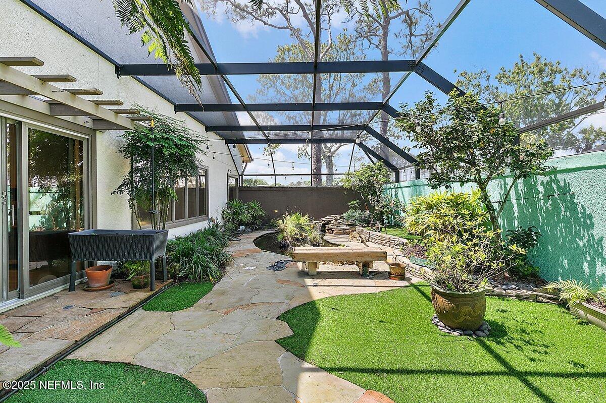 3255 OLD BARN RD Road W