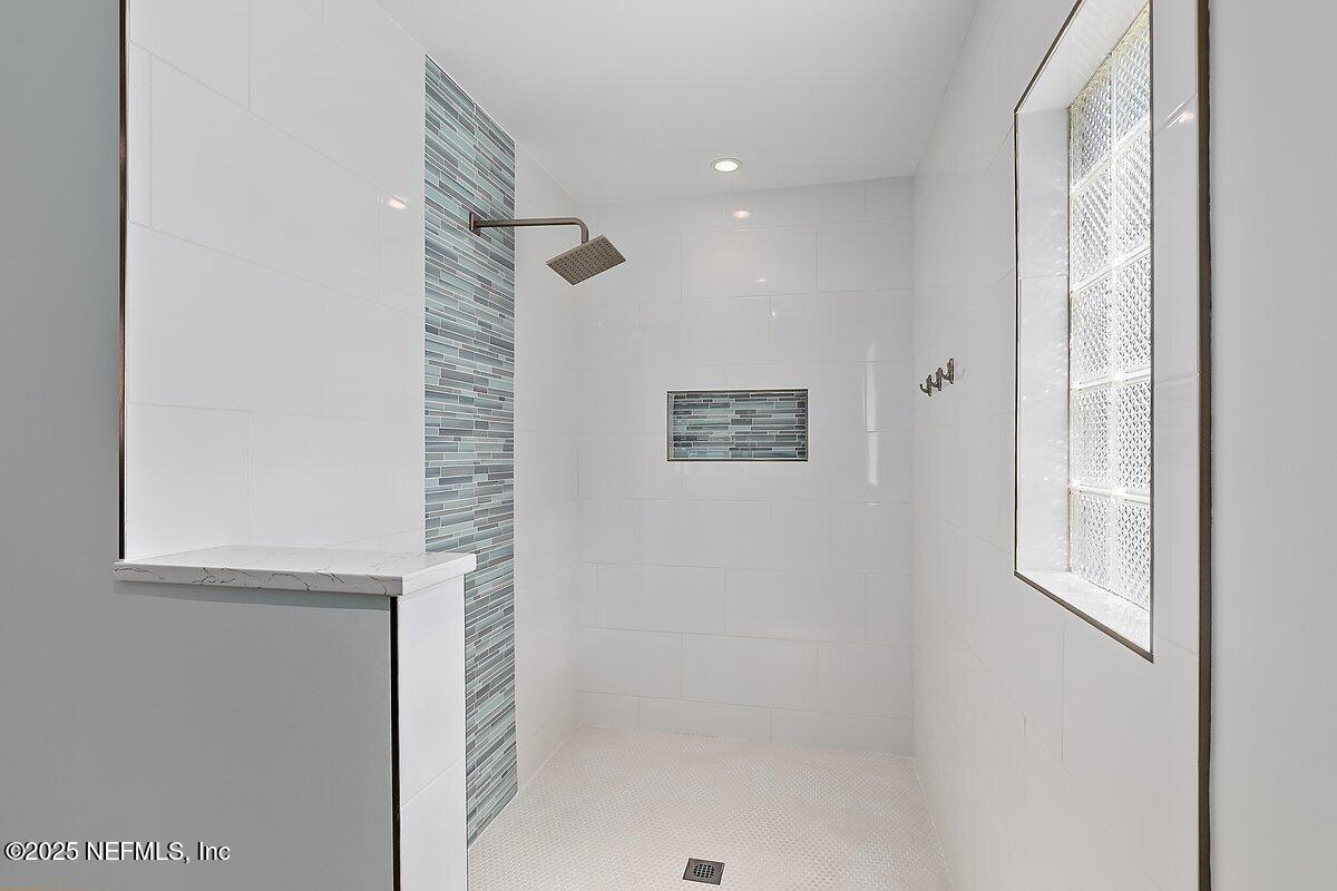 3255 OLD BARN RD Road W