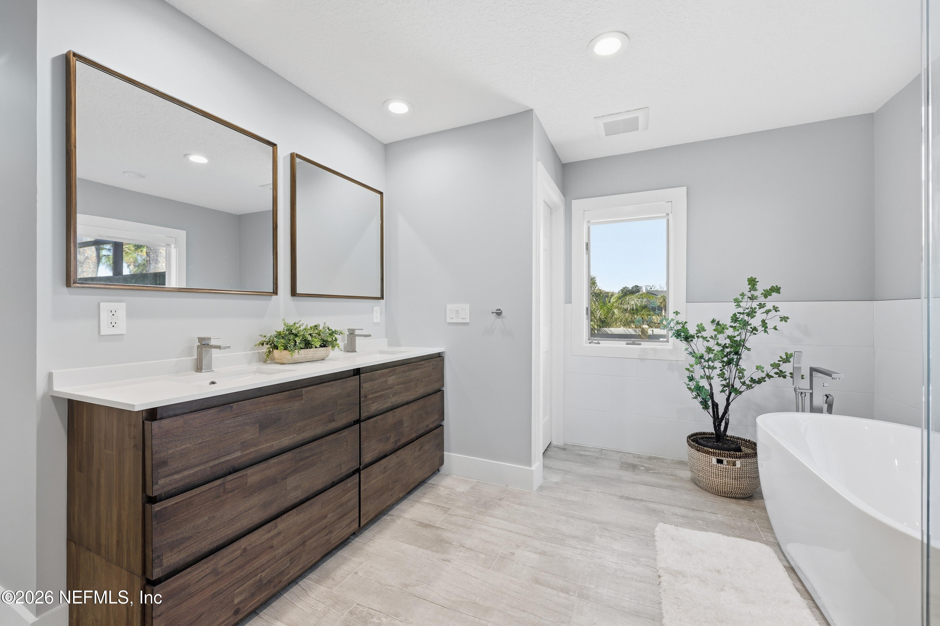 3255 OLD BARN RD Road W