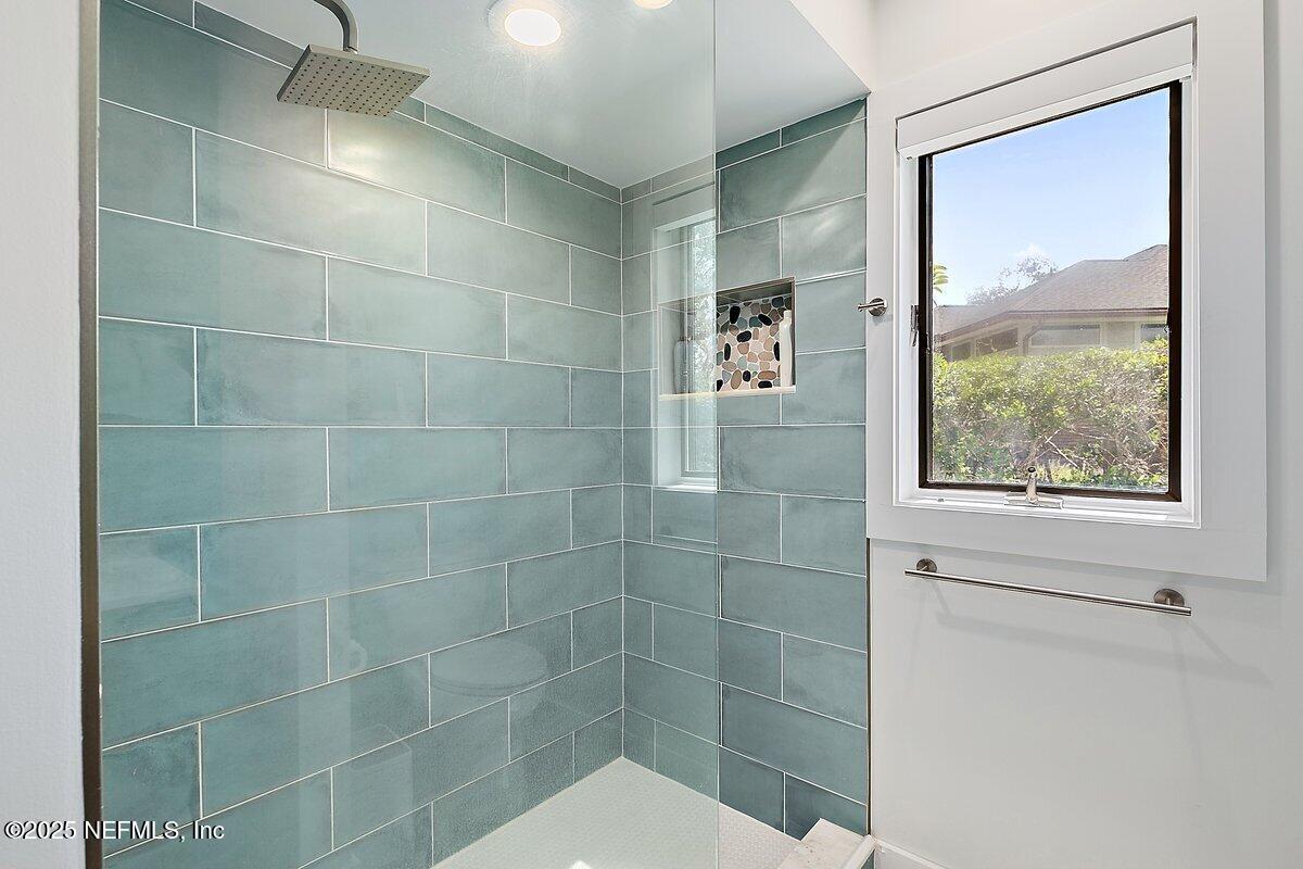 3255 OLD BARN RD Road W