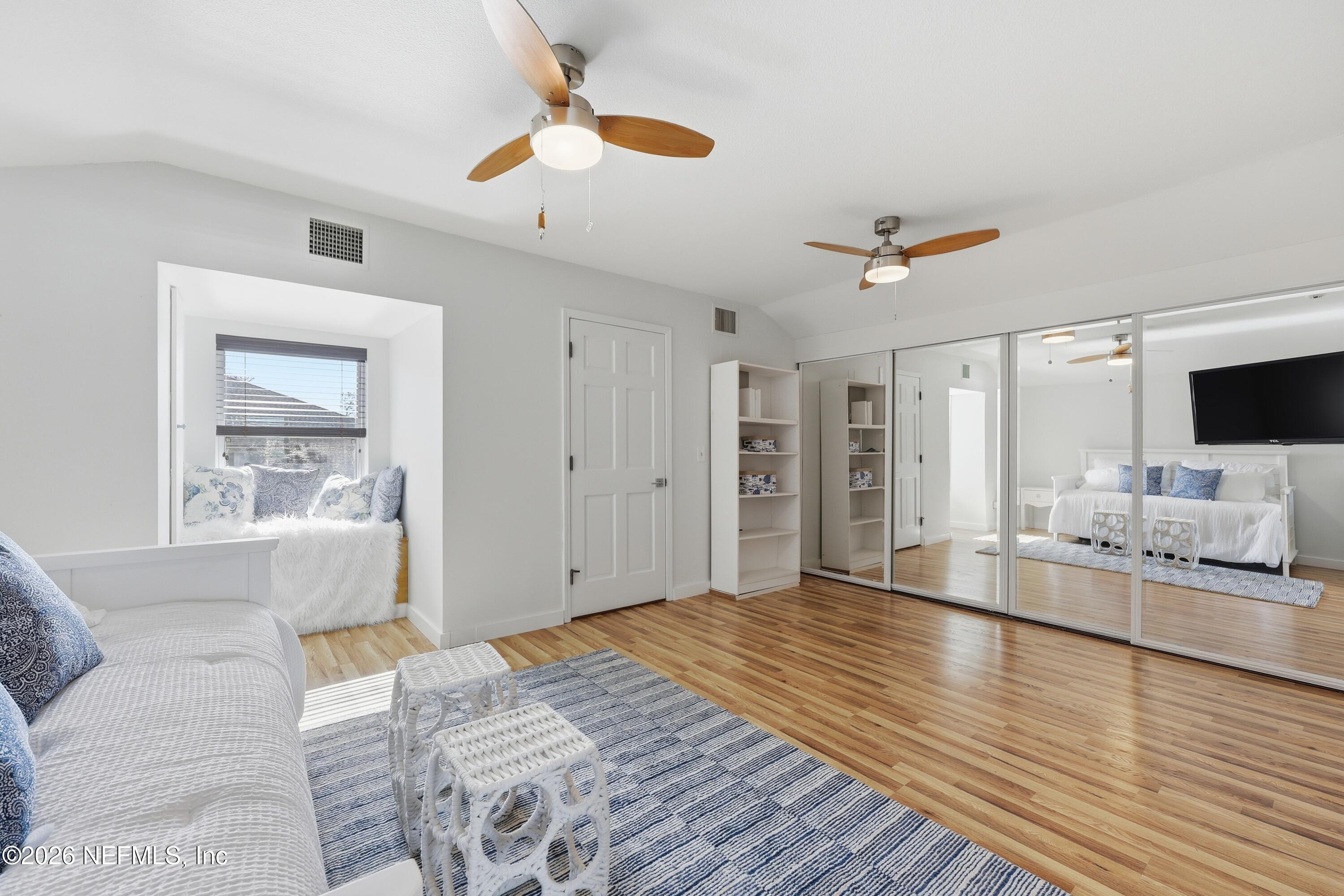 3255 OLD BARN RD Road W