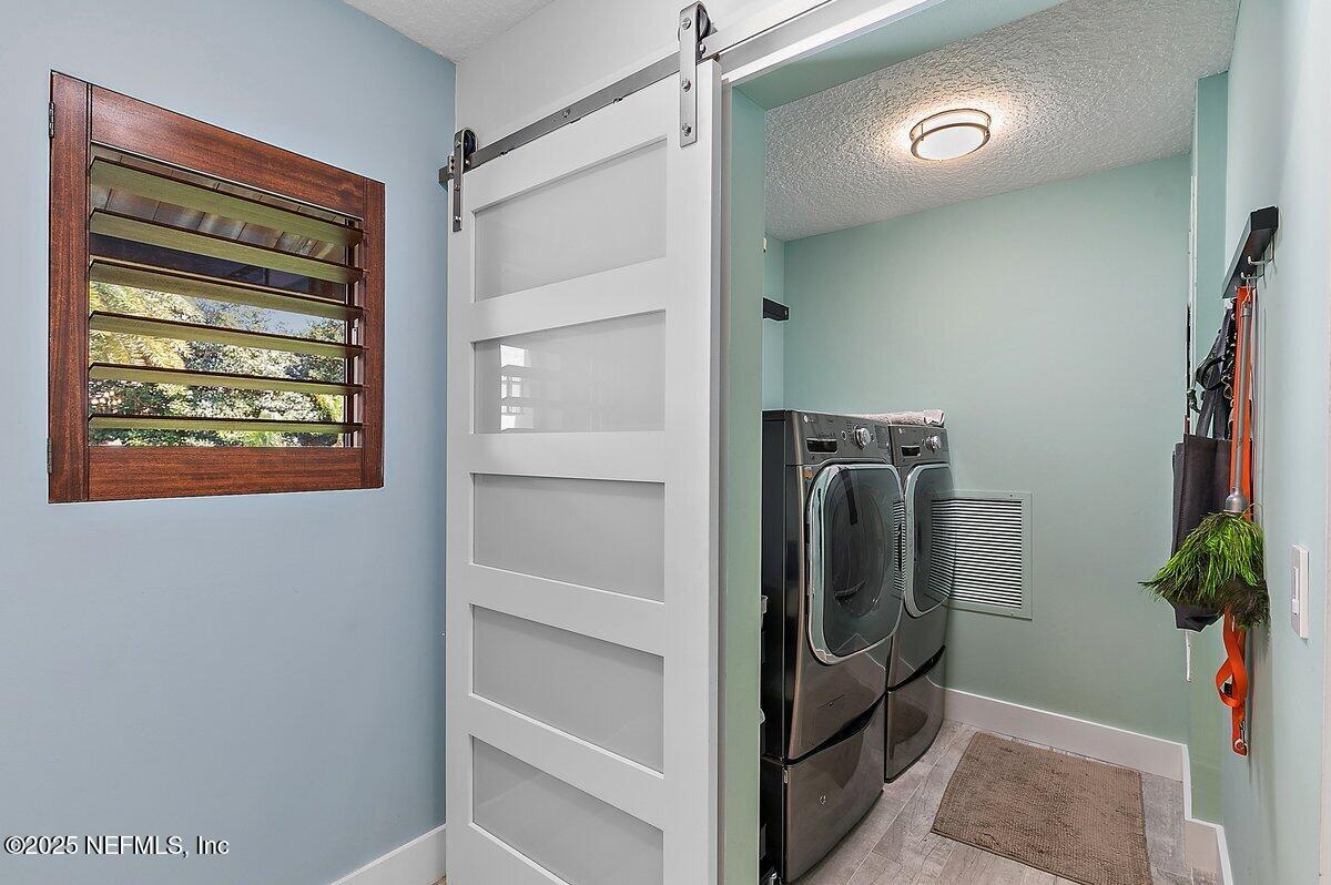 3255 OLD BARN RD Road W