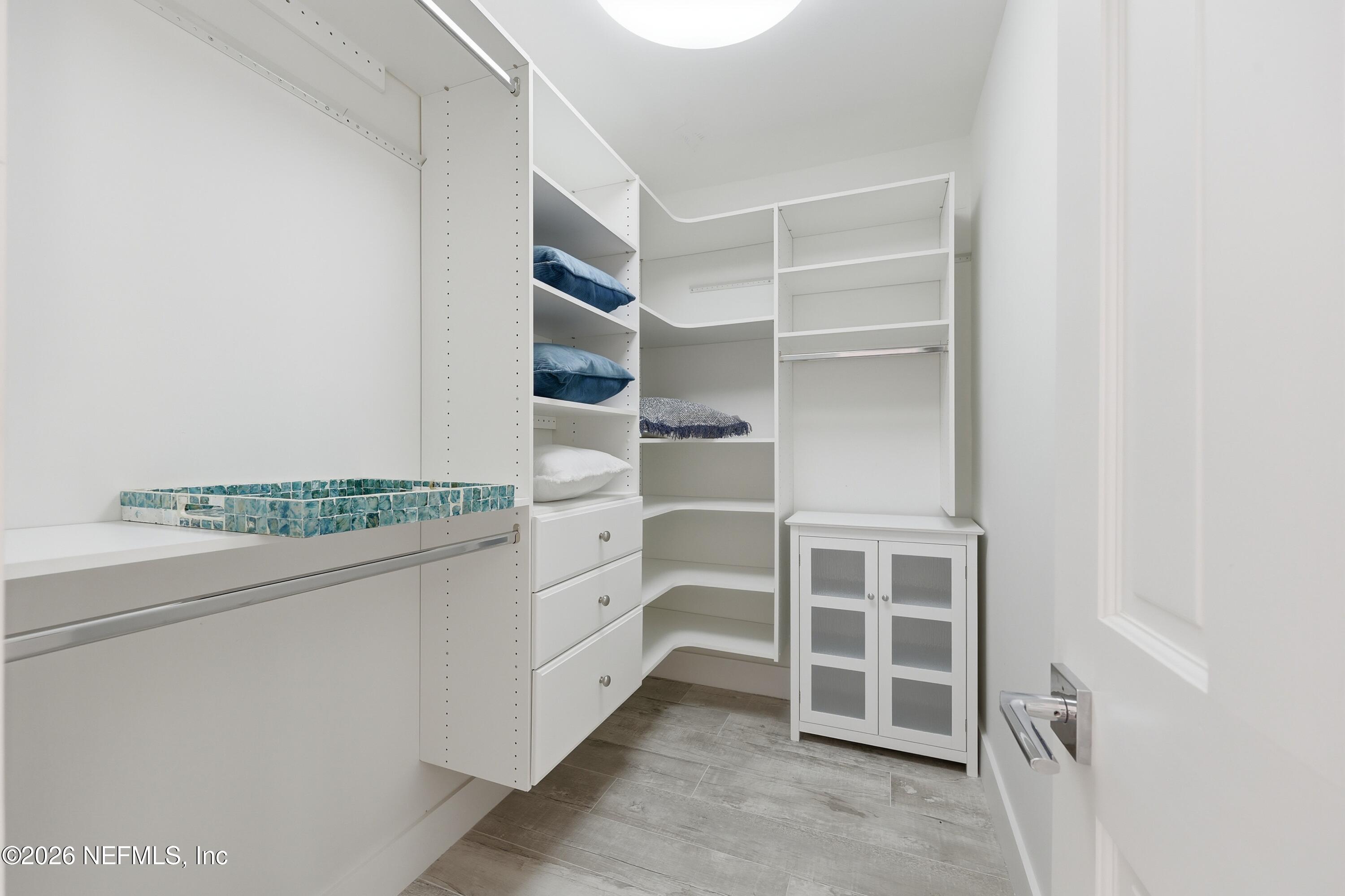 3255 OLD BARN RD Road W