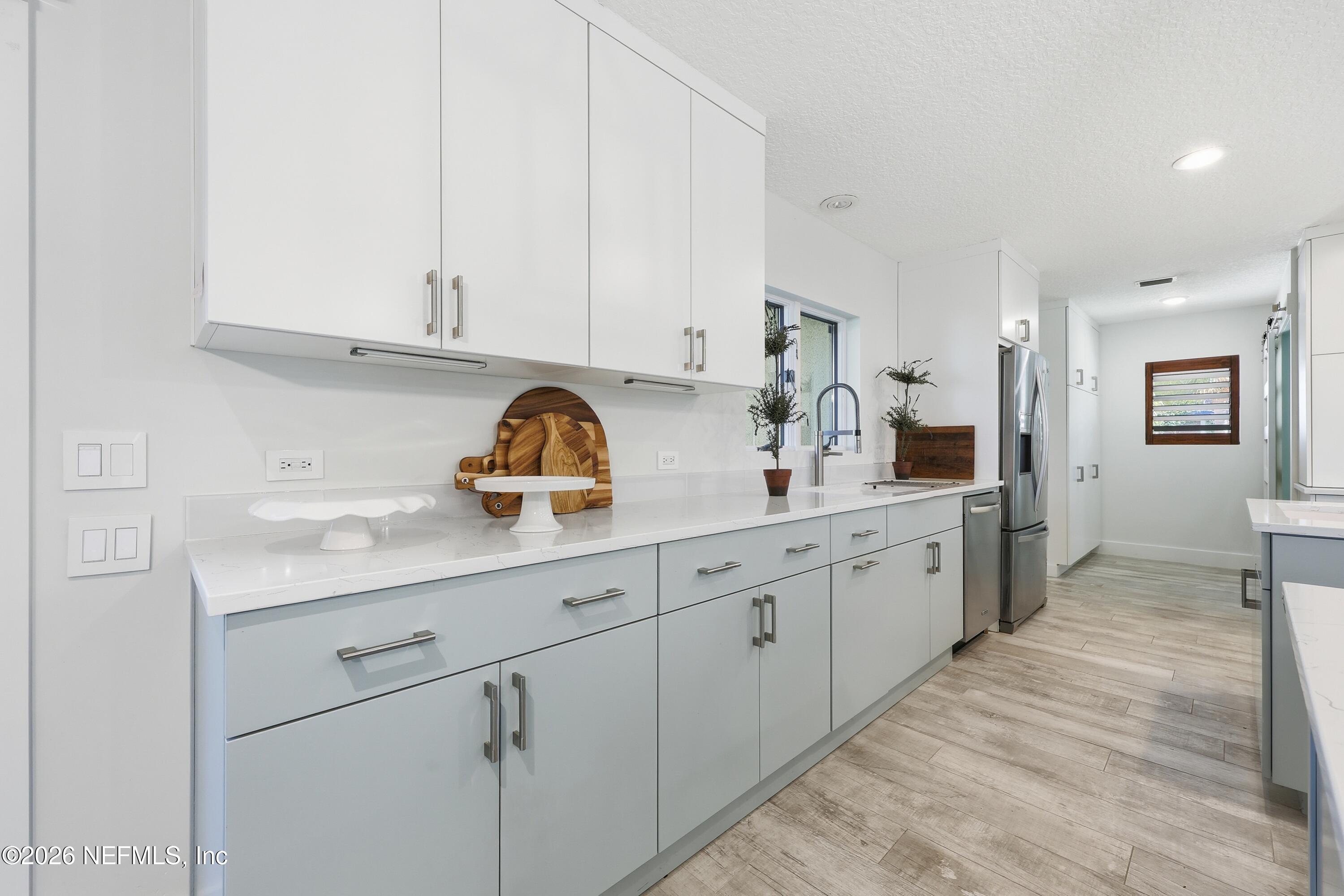 3255 OLD BARN RD Road W