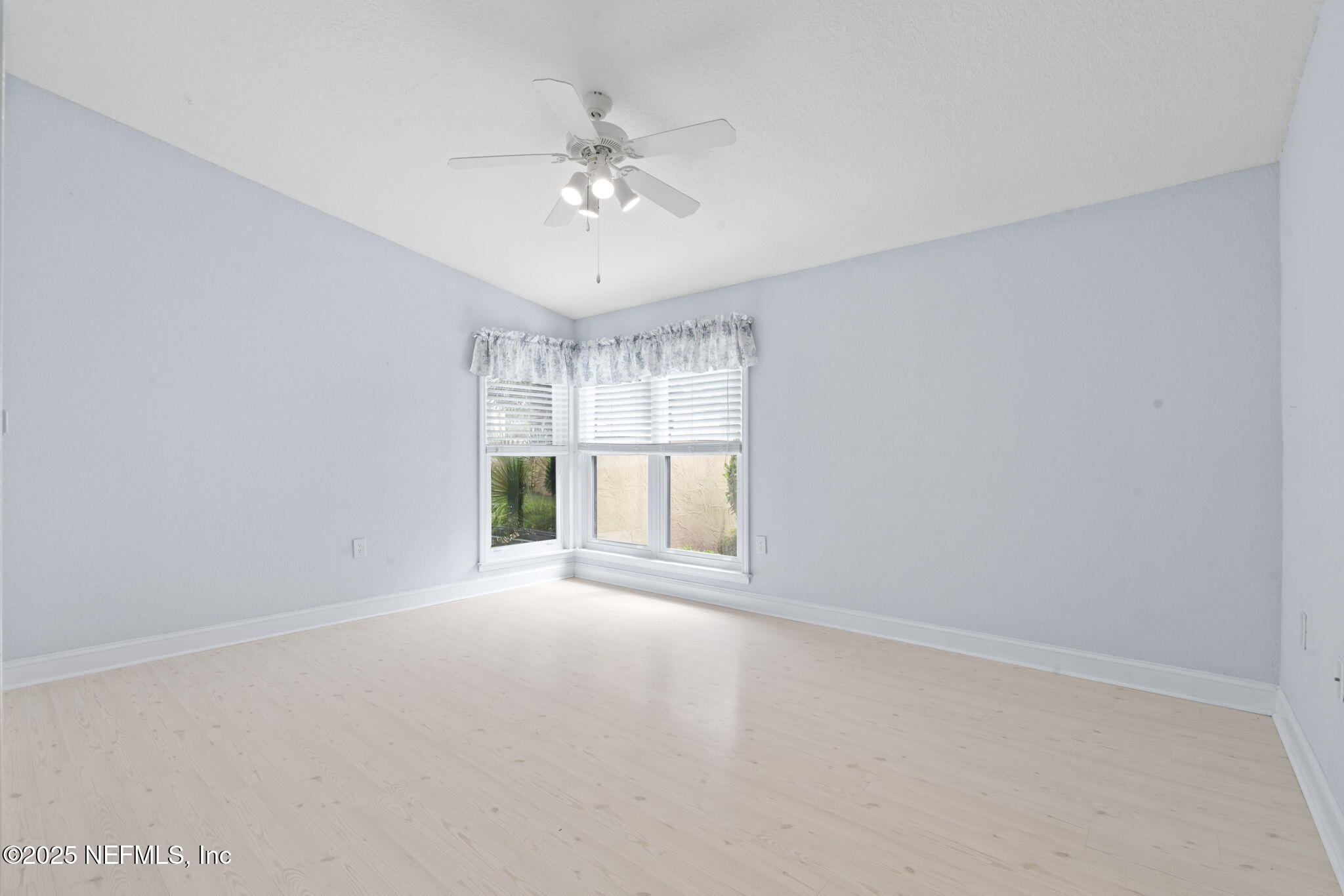 810 SANDPIPER Lane