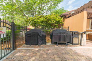 810 SANDPIPER Lane