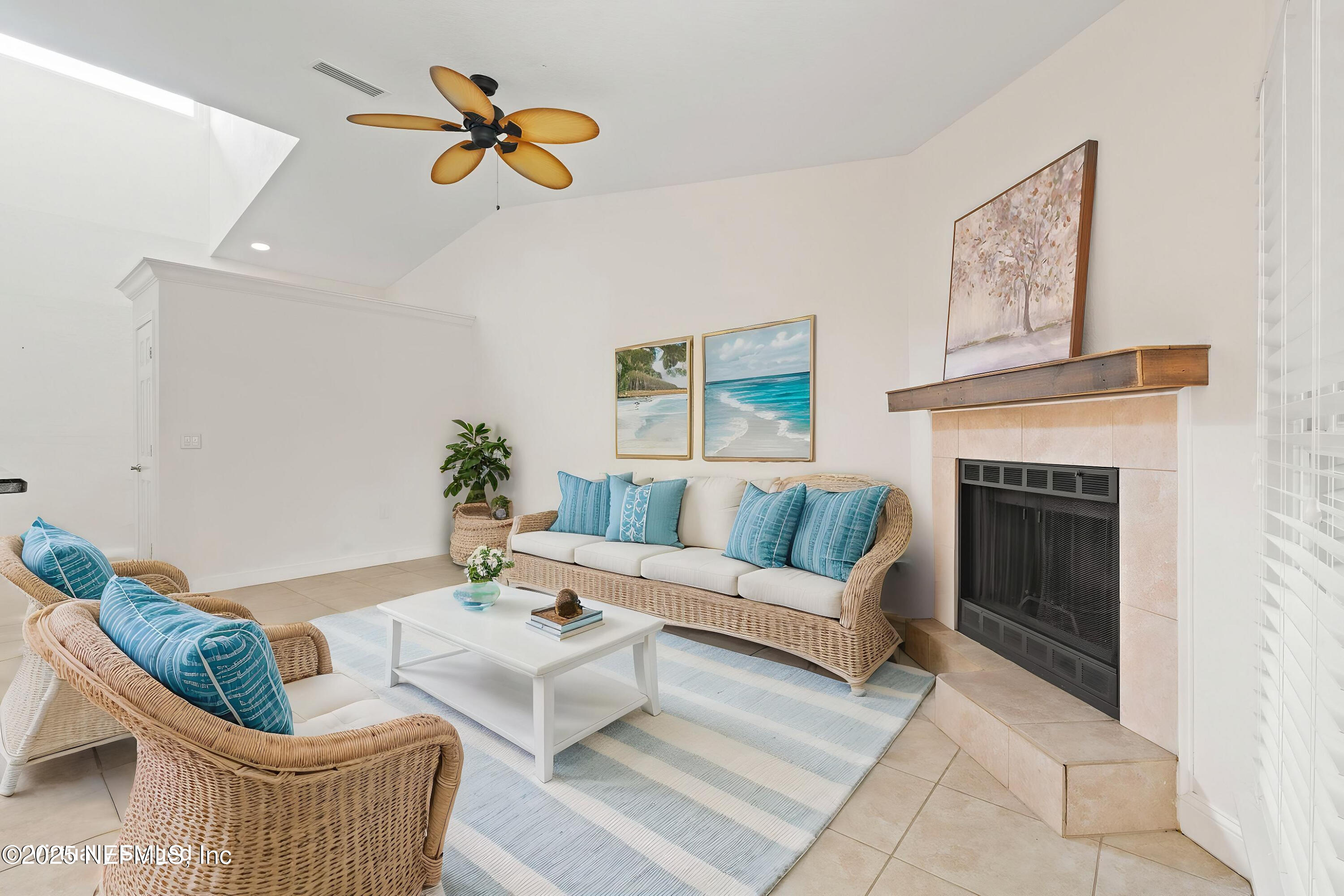 810 SANDPIPER Lane