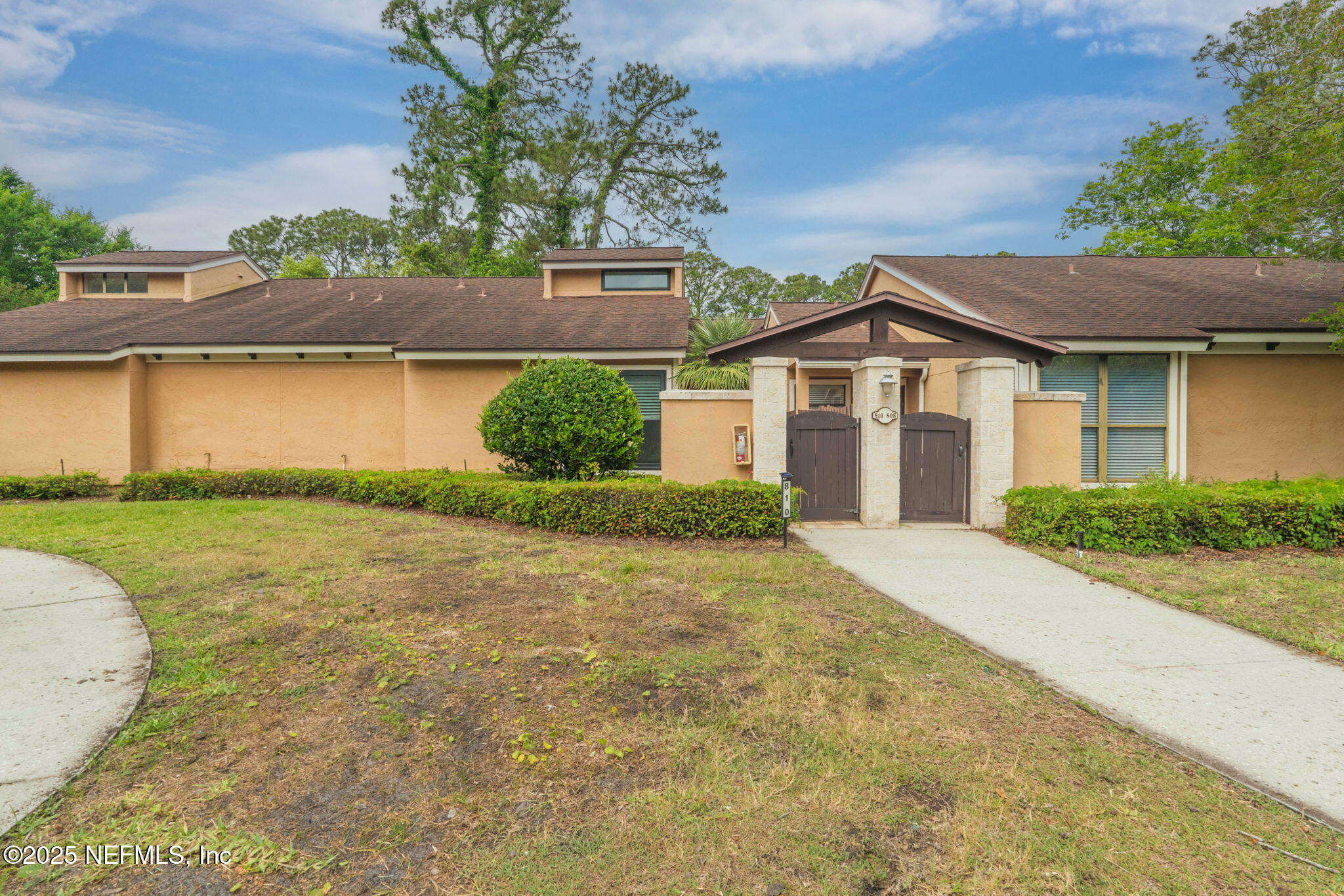 810 SANDPIPER Lane