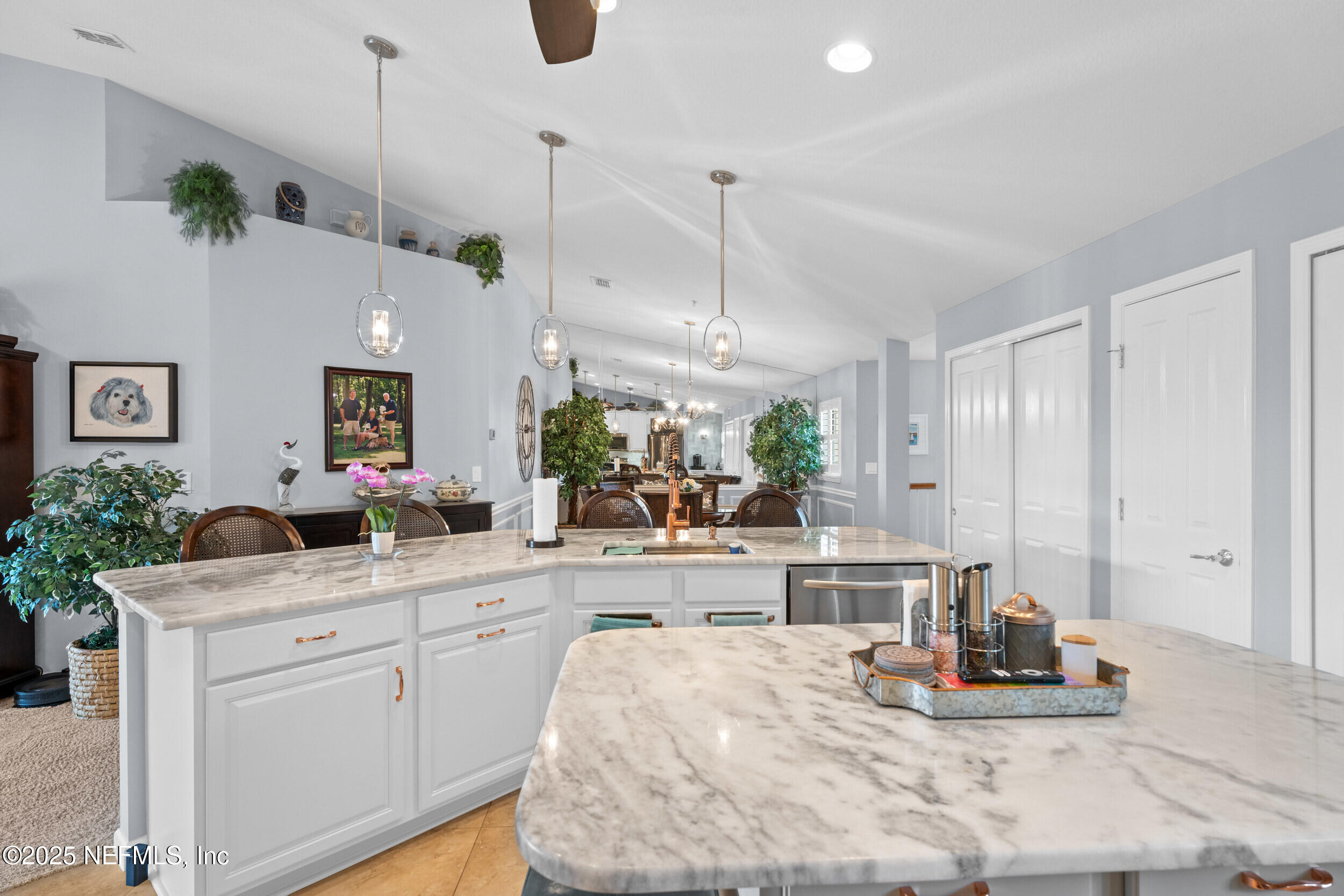 24 FAWN GULLY Lane, E