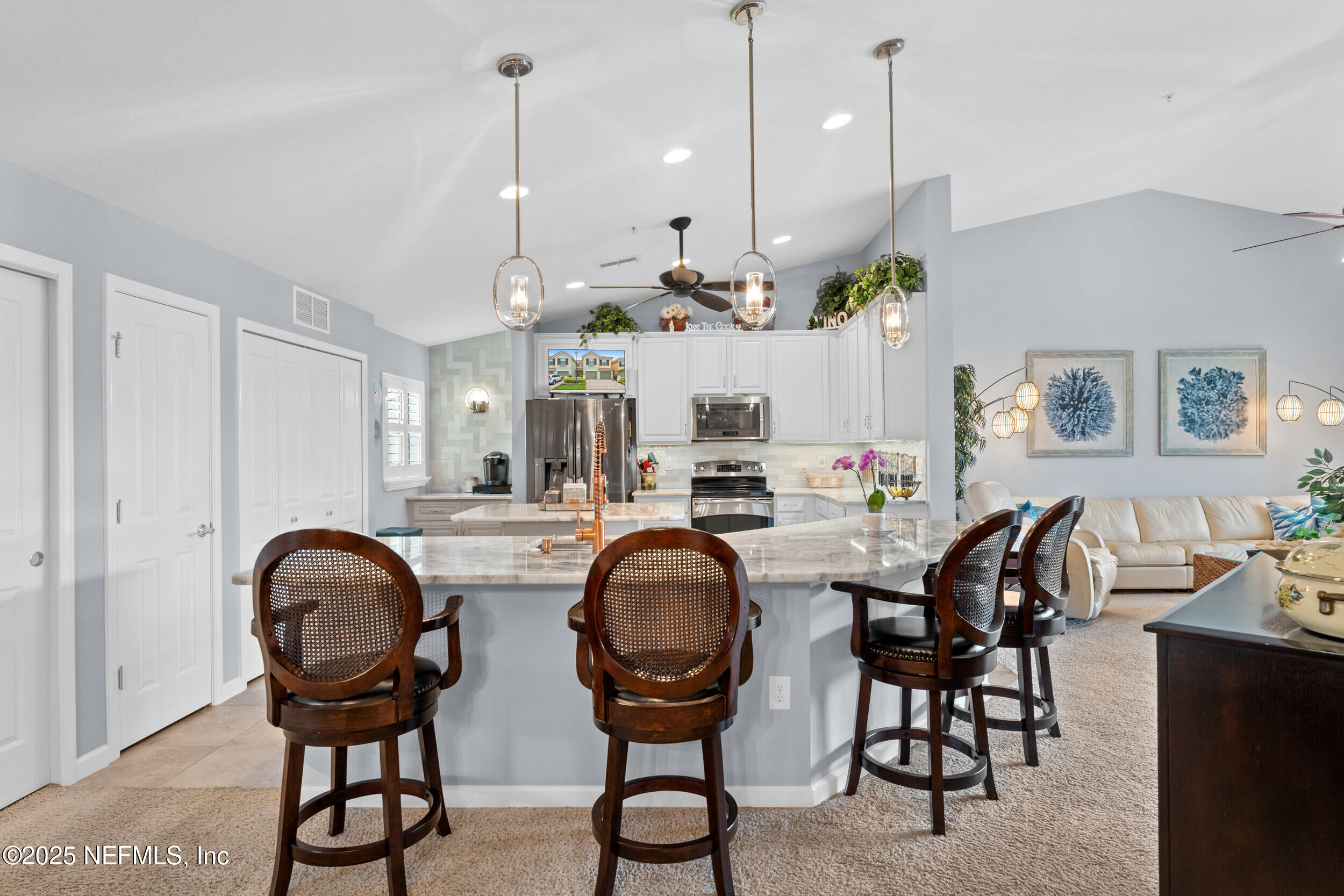 24 FAWN GULLY Lane, E