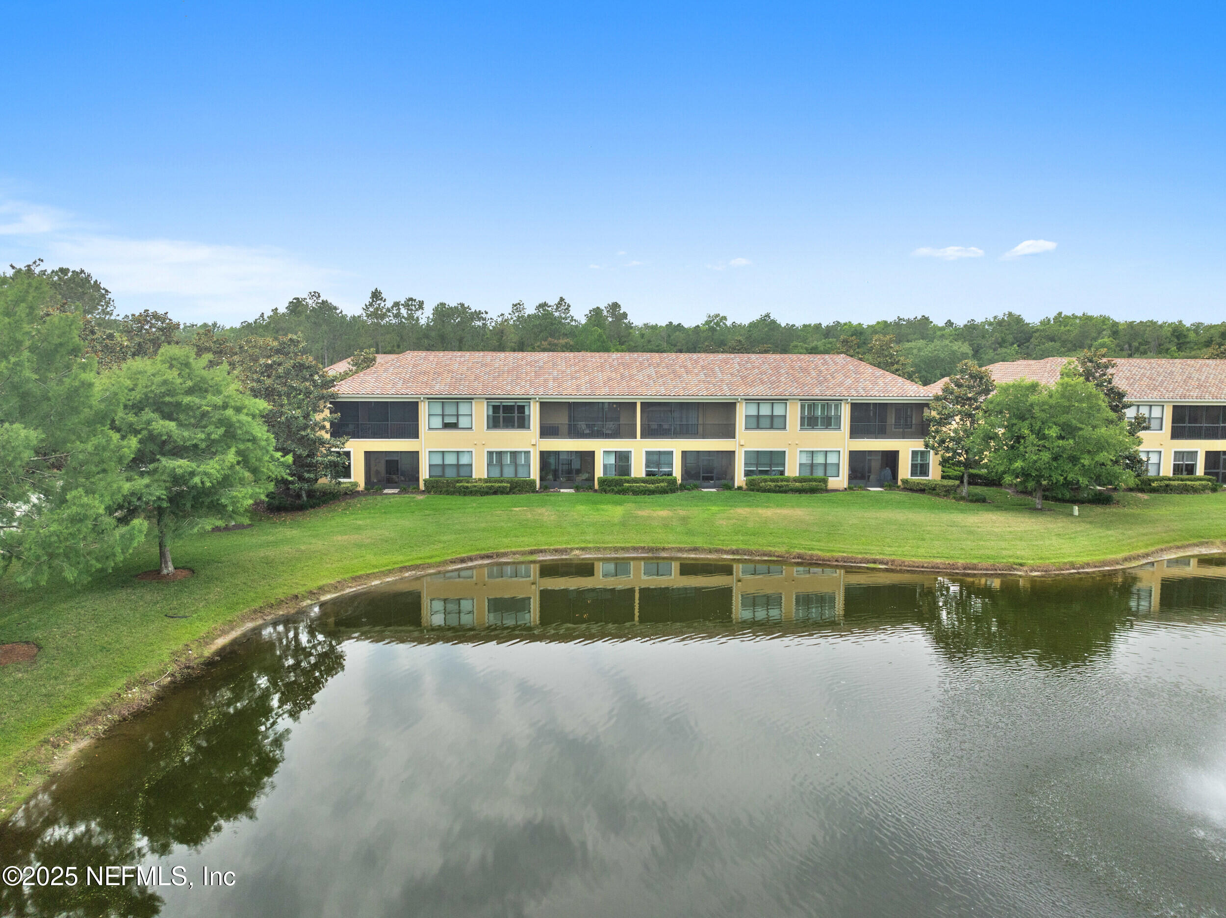 24 FAWN GULLY Lane, E