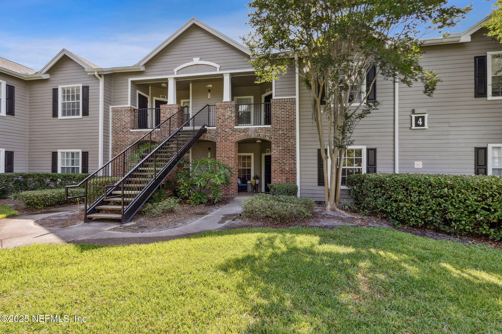 10000 GATE Parkway, 414