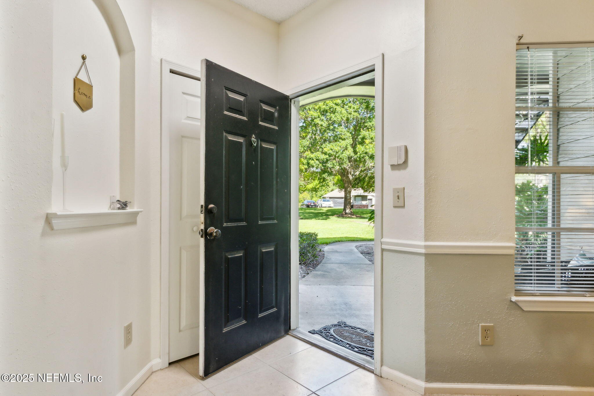 10000 GATE Parkway, 414