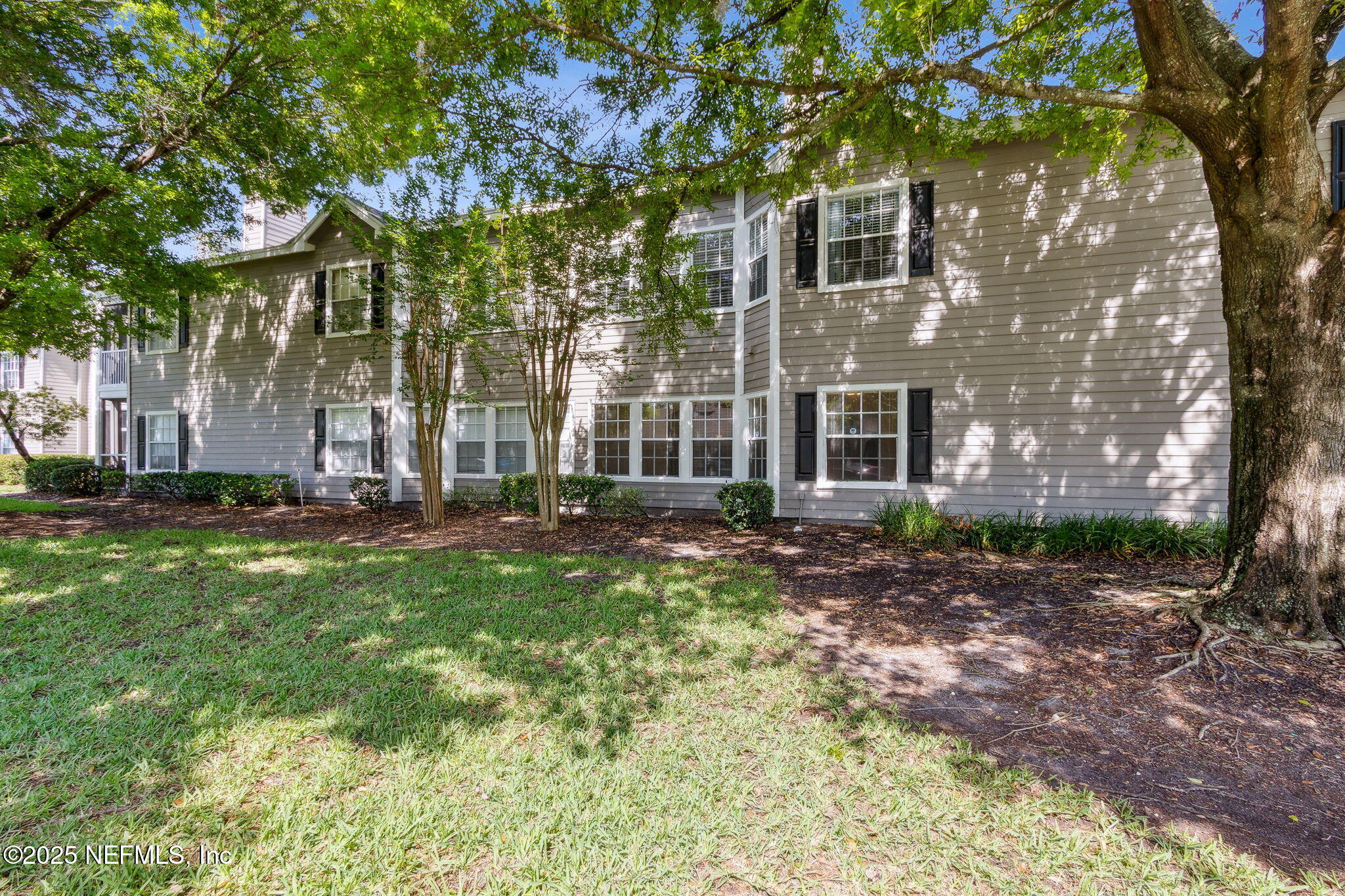 10000 GATE Parkway, 414