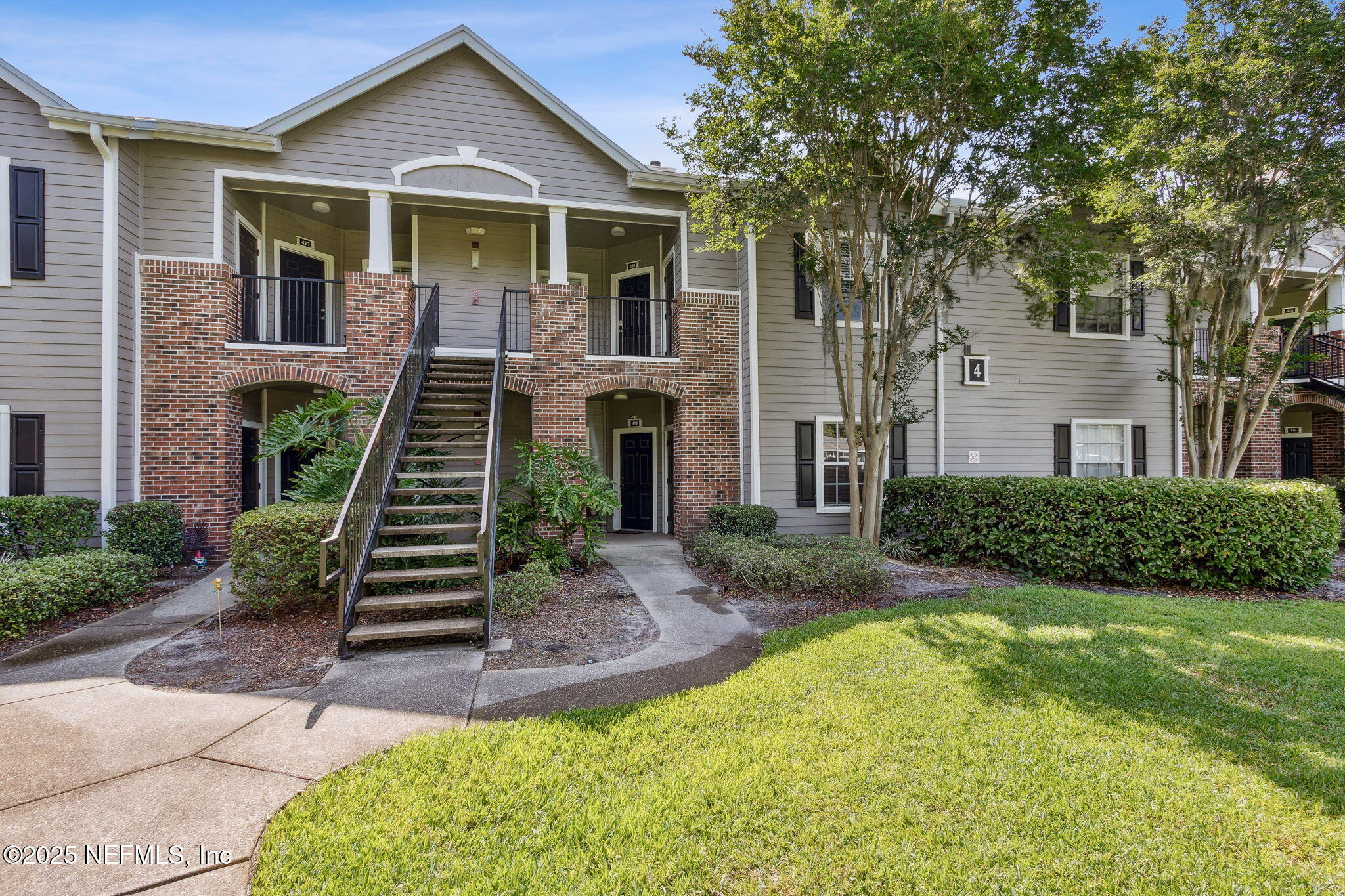 10000 GATE Parkway, 414