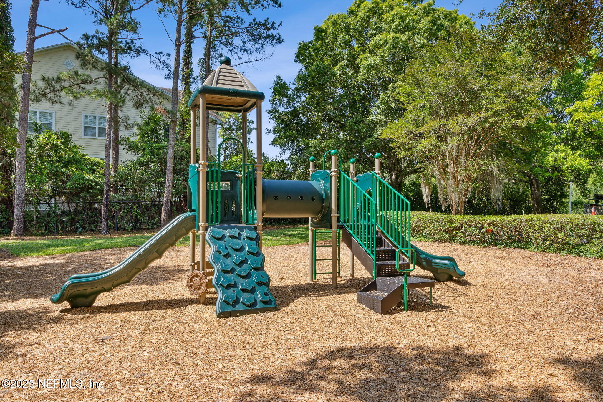 10000 GATE Parkway, 414