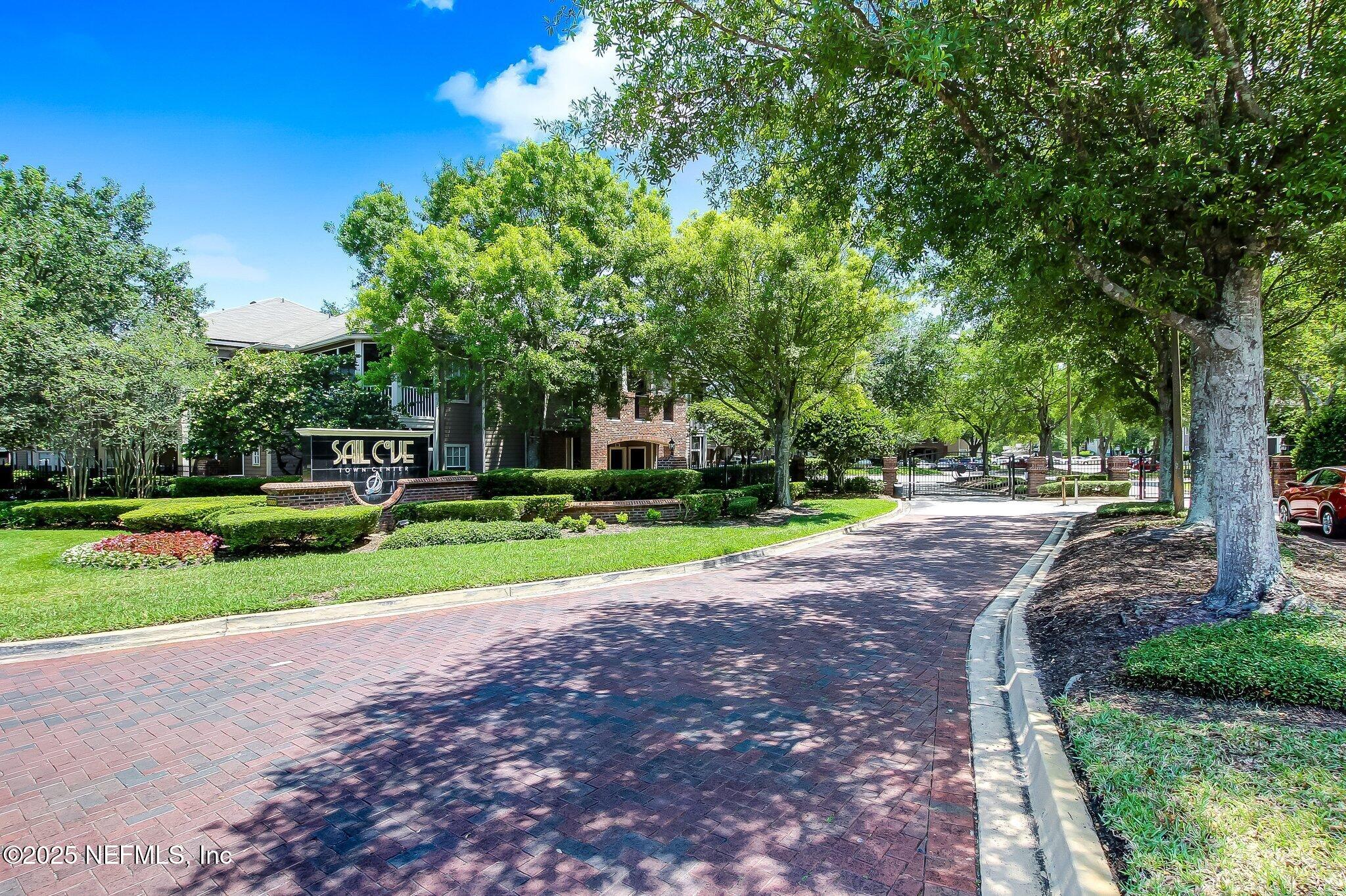 10000 GATE Parkway, 414