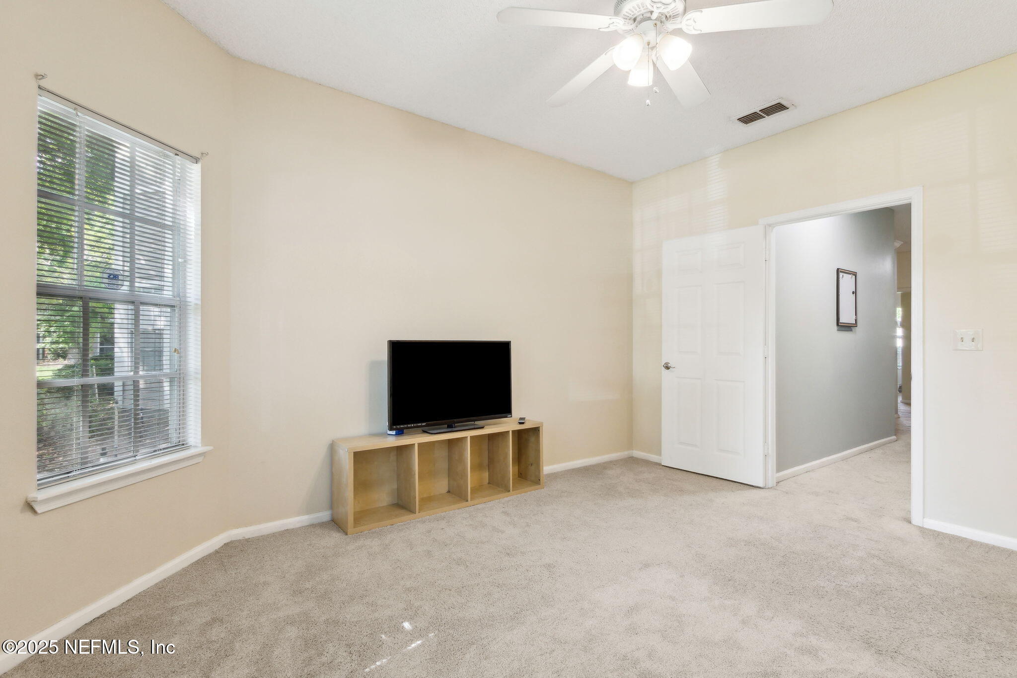 10000 GATE Parkway, 414