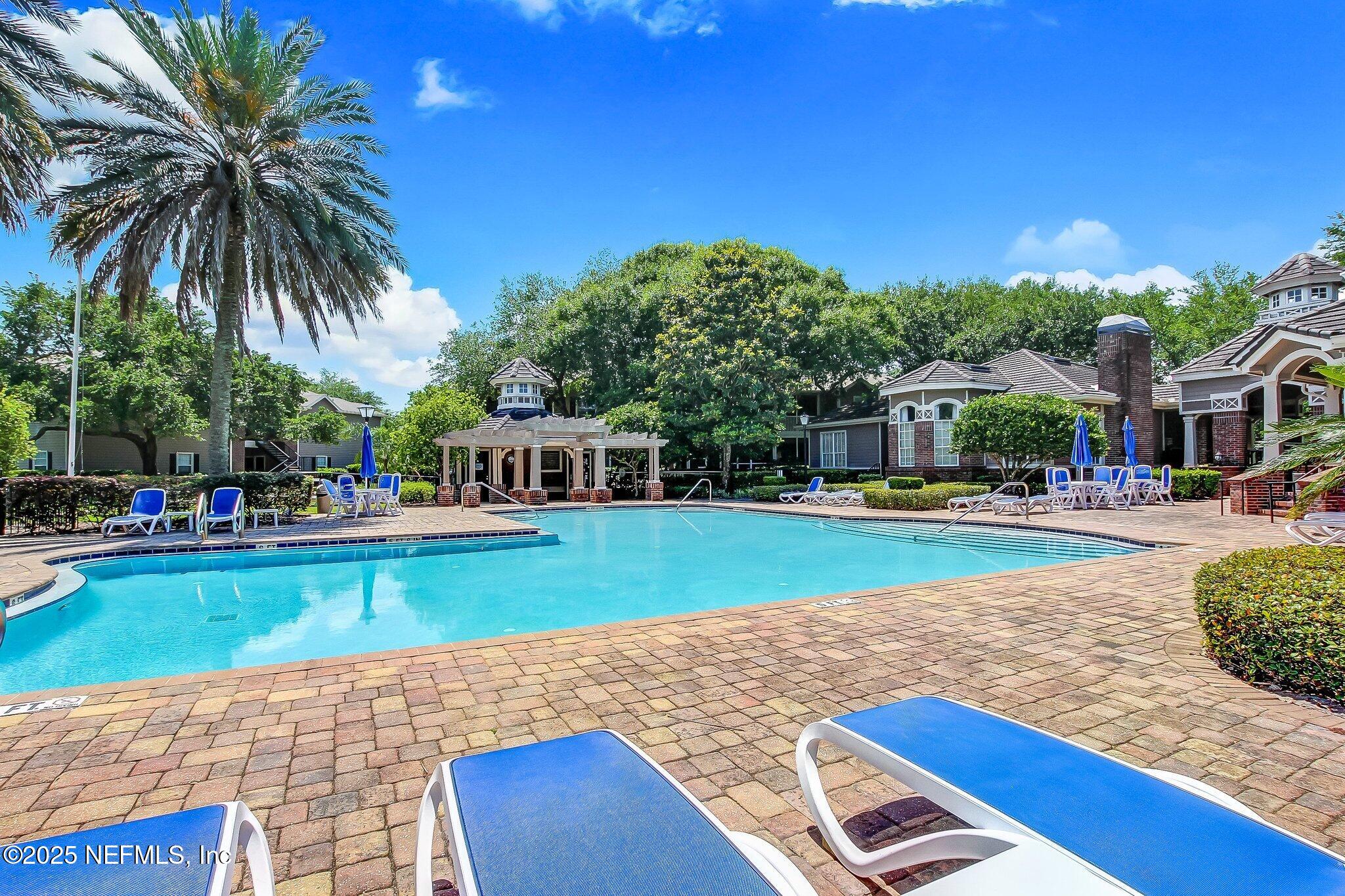10000 GATE Parkway, 414
